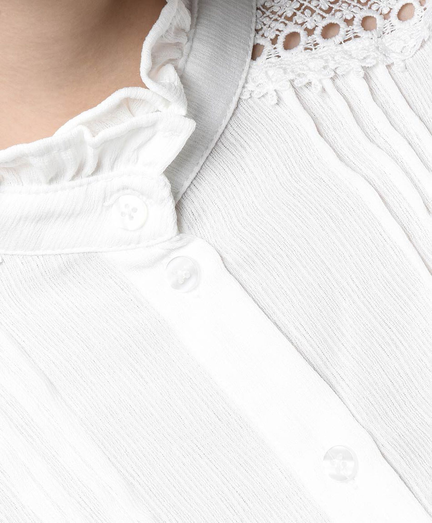 Blusa mujer encaje y vuelos Blusa mujer encaje y vuelos