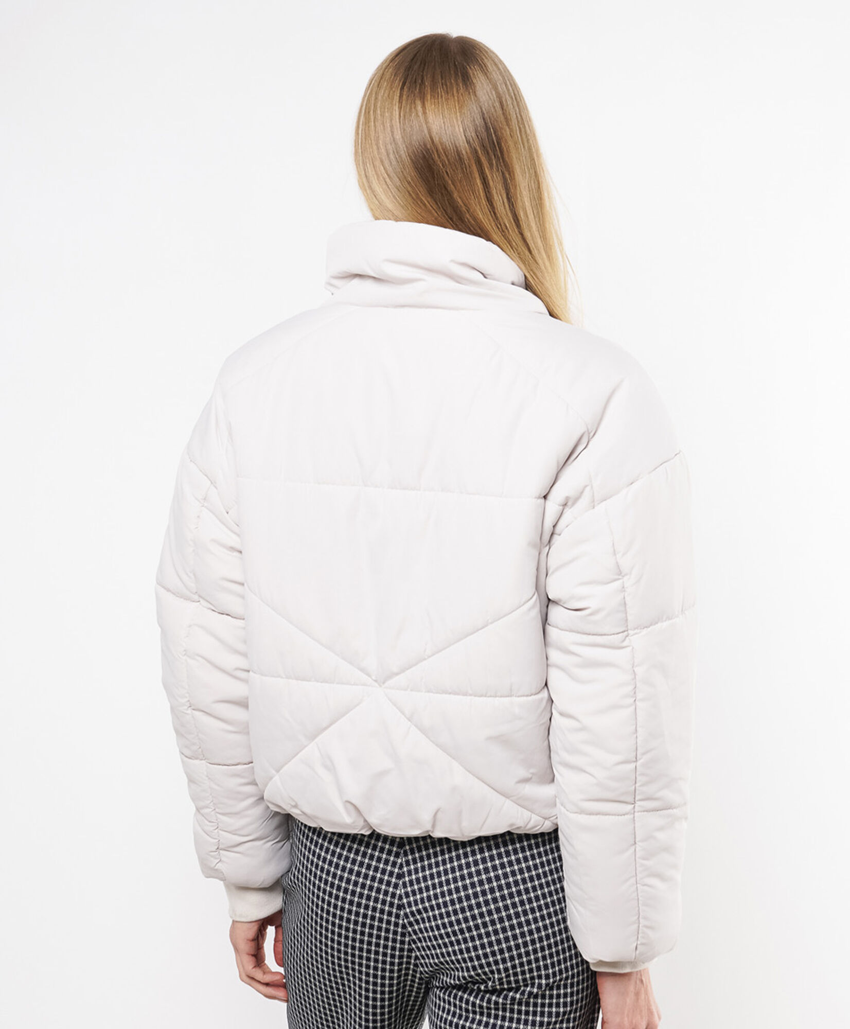 Parka mujer puffa crop beige claro Parka mujer puffa crop beige claro