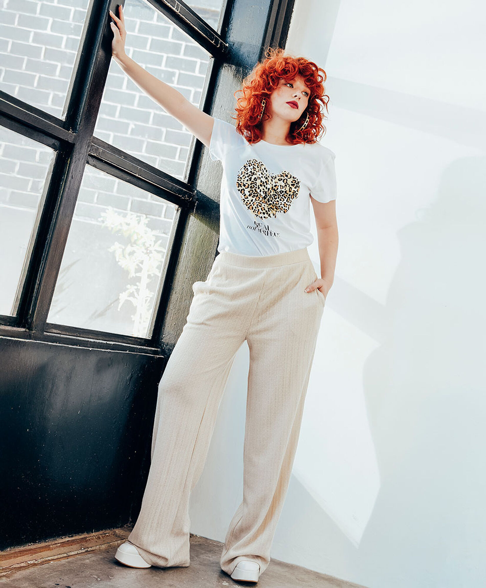 Pantalón mujer diseño tejido Pantalón mujer diseño tejido