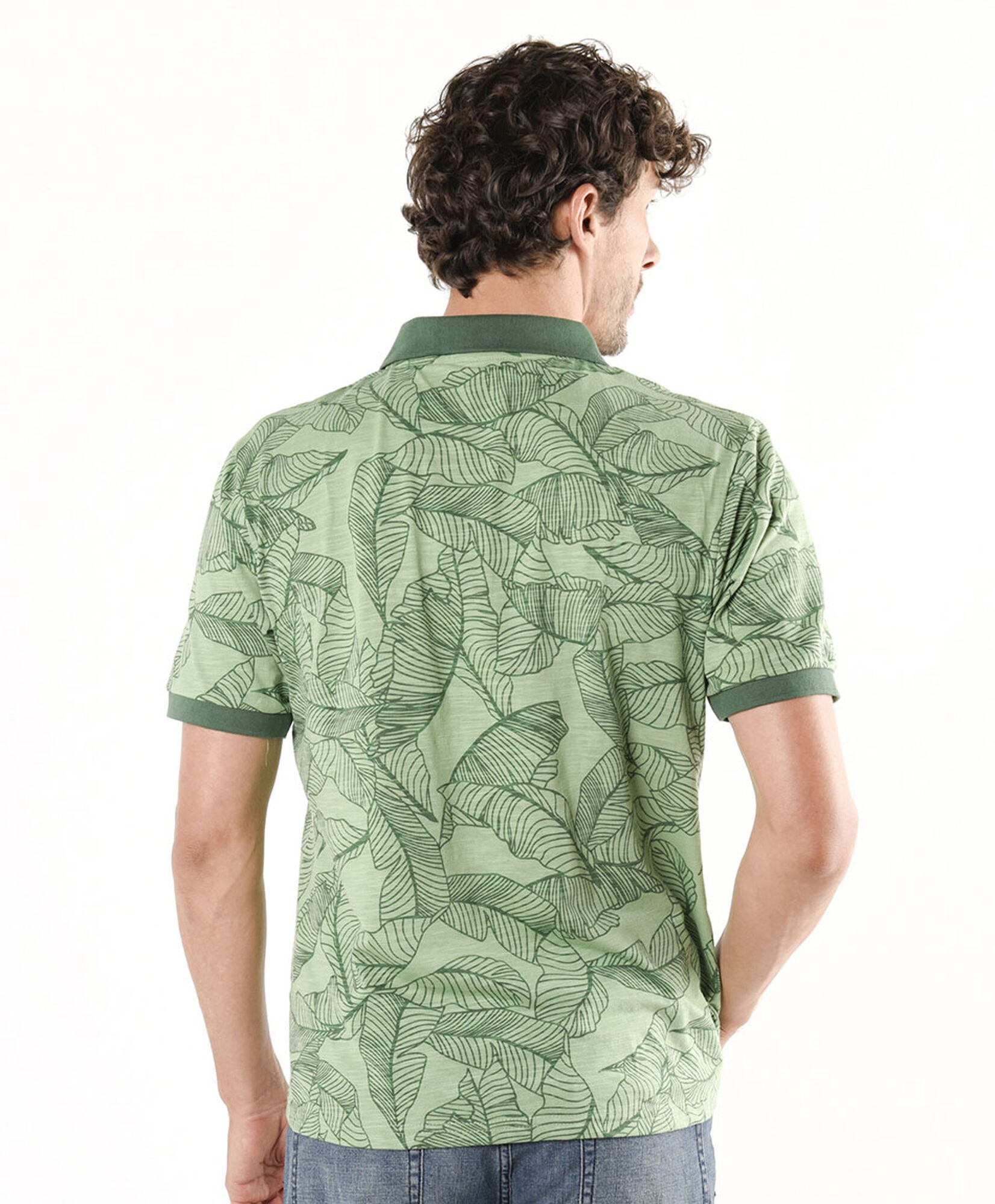 Polera hombre hojas verde cuello piqué Polera hombre hojas verde cuello piqué