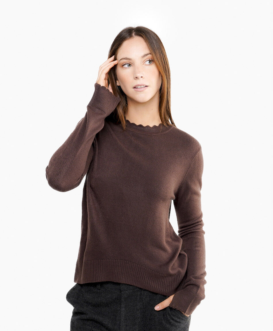 Sweater mujer cuello bordado brown
