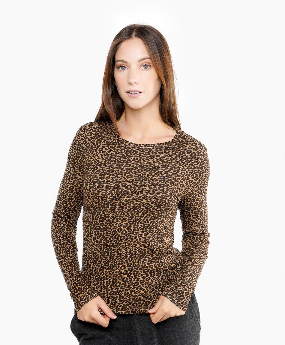 Polera mujer cuello redondo animal print