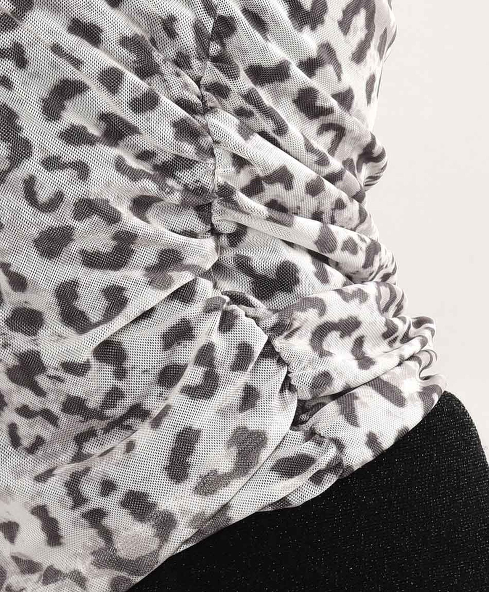 Polera mujer animal print mesh Polera mujer animal print mesh