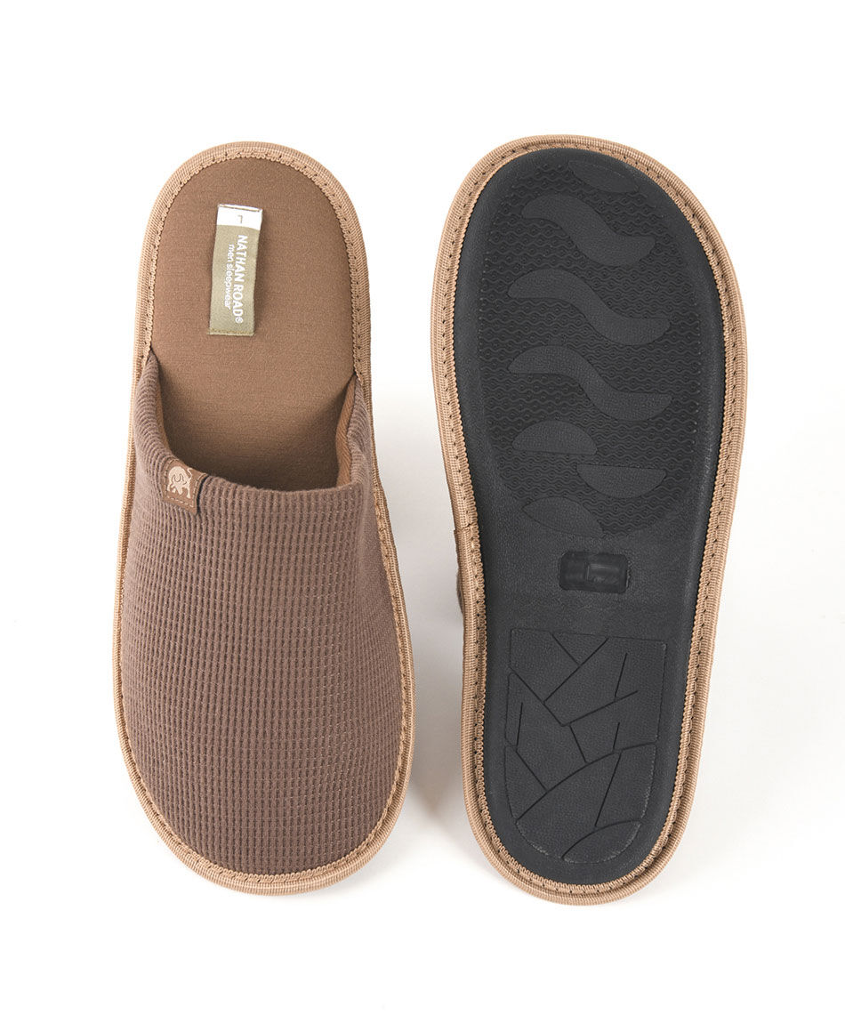 Pantufla hombre caf&eacute;