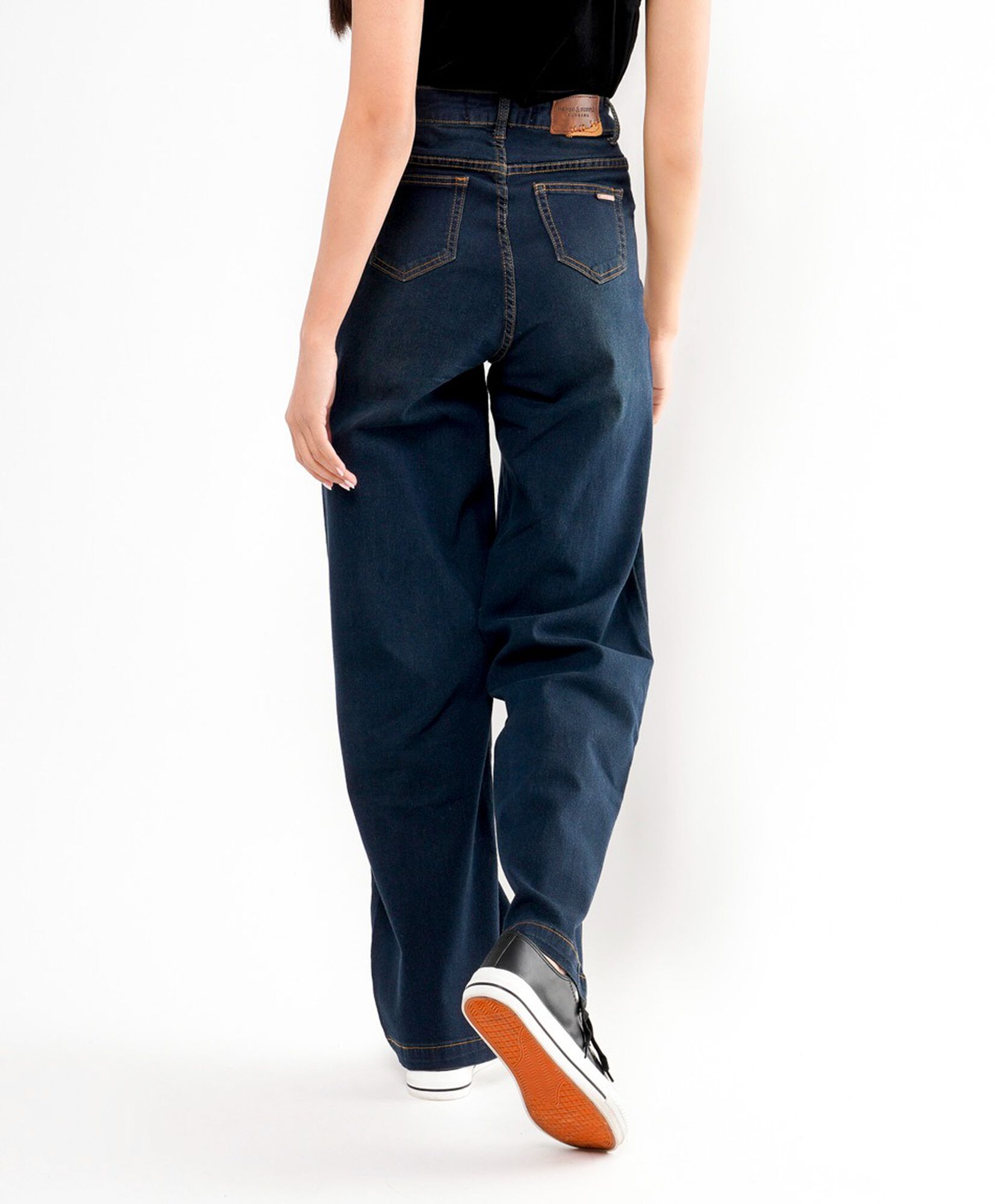 Jeans mujer corte lateral wide Jeans mujer corte lateral wide