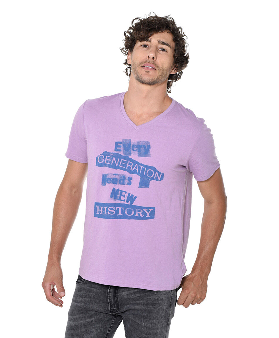 Polera estampada cuello v