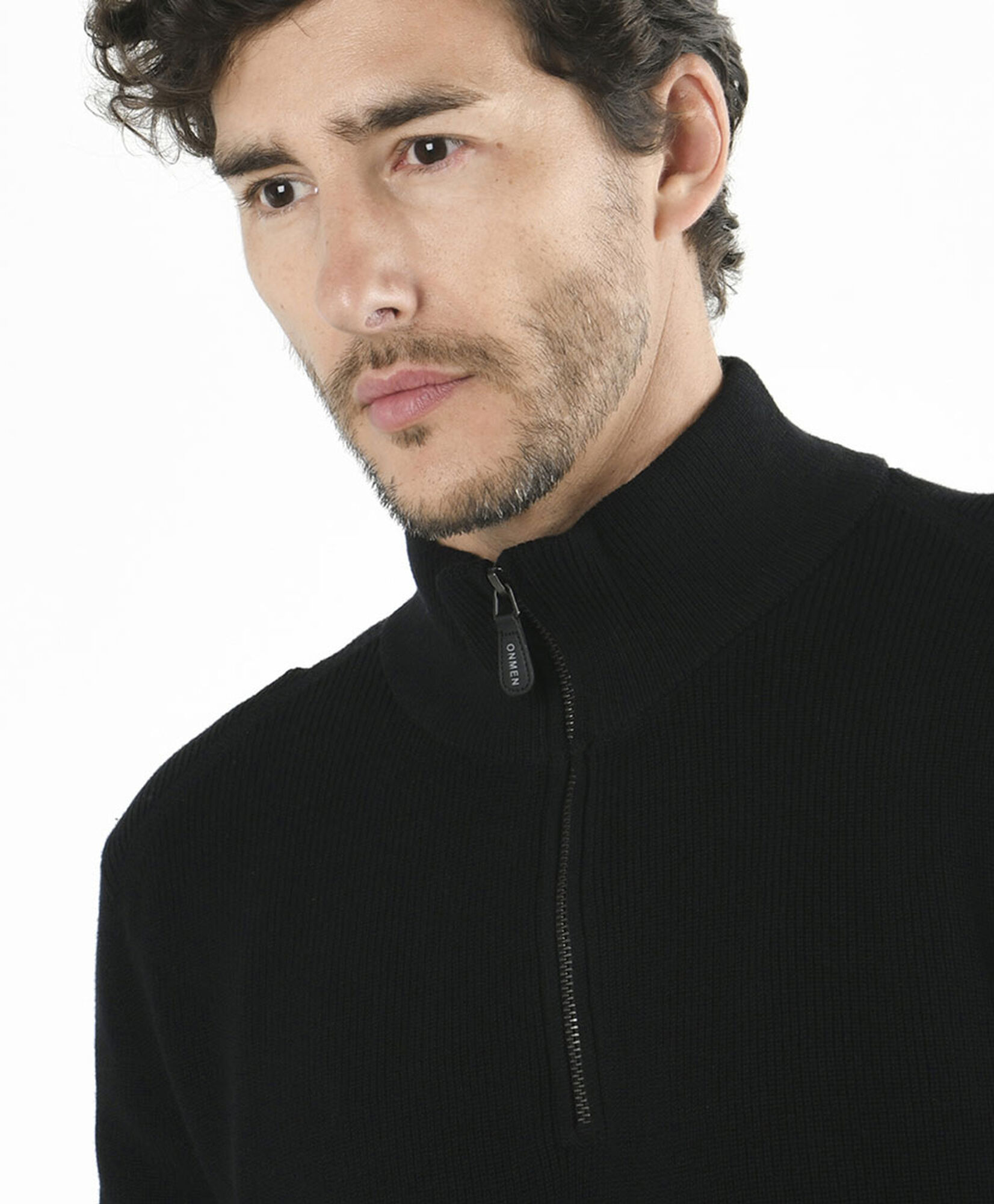 Sweater hombre cuello medio negro Sweater hombre cuello medio negro