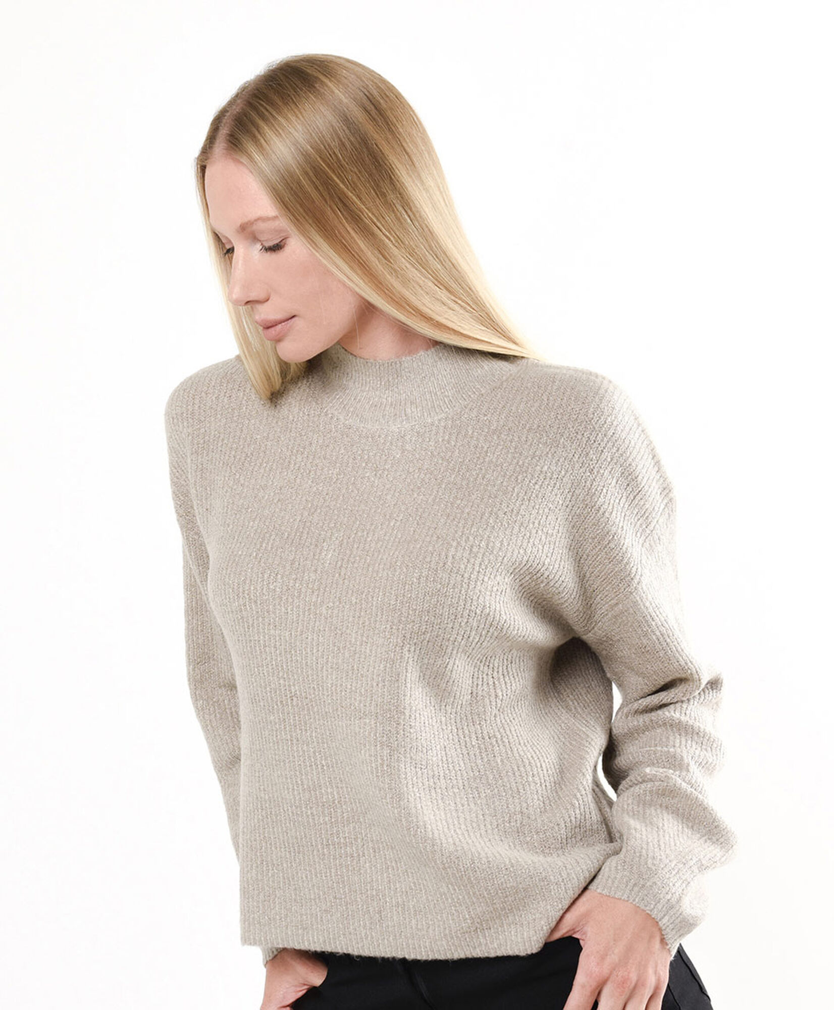Sweater mujer medio cuello Sweater mujer medio cuello