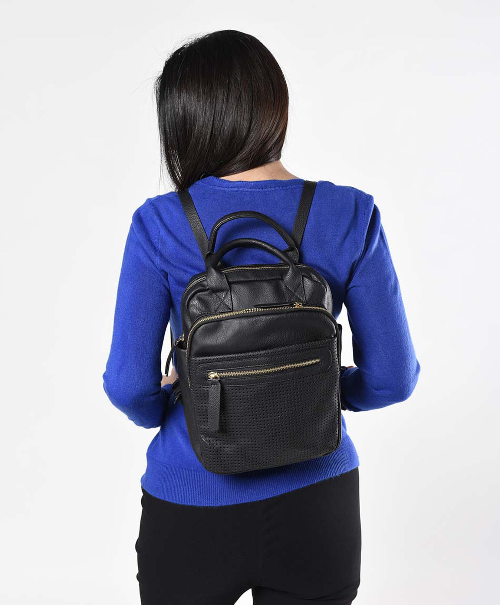 Mochila mujer puntos calados Mochila mujer puntos calados