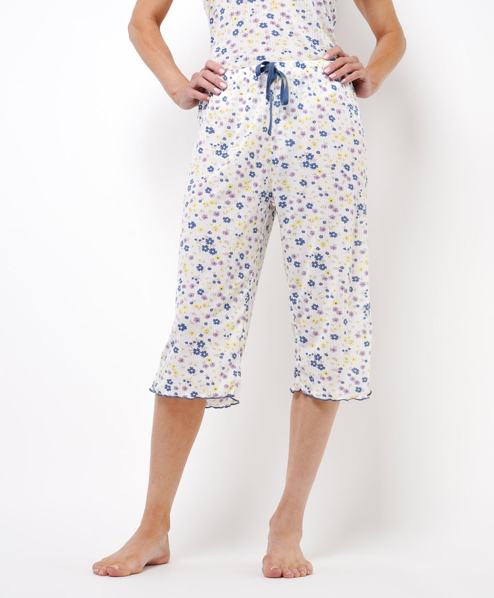 Pijama mujer capri flores colores Pijama mujer capri flores colores