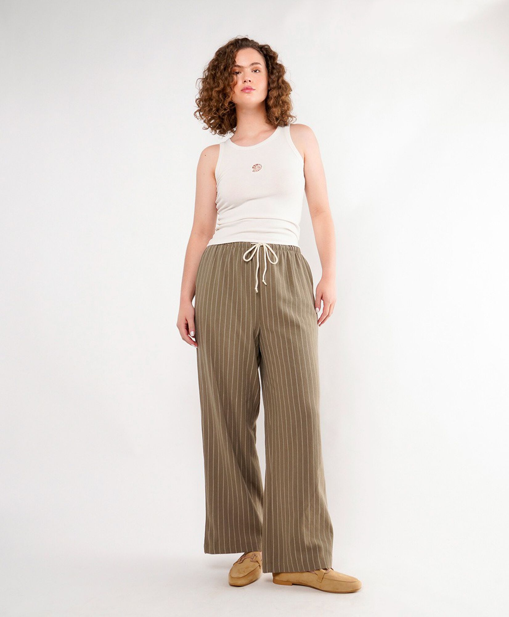 Pantalón mujer líneas cordón ajustable wide Pantalón mujer líneas cordón ajustable wide