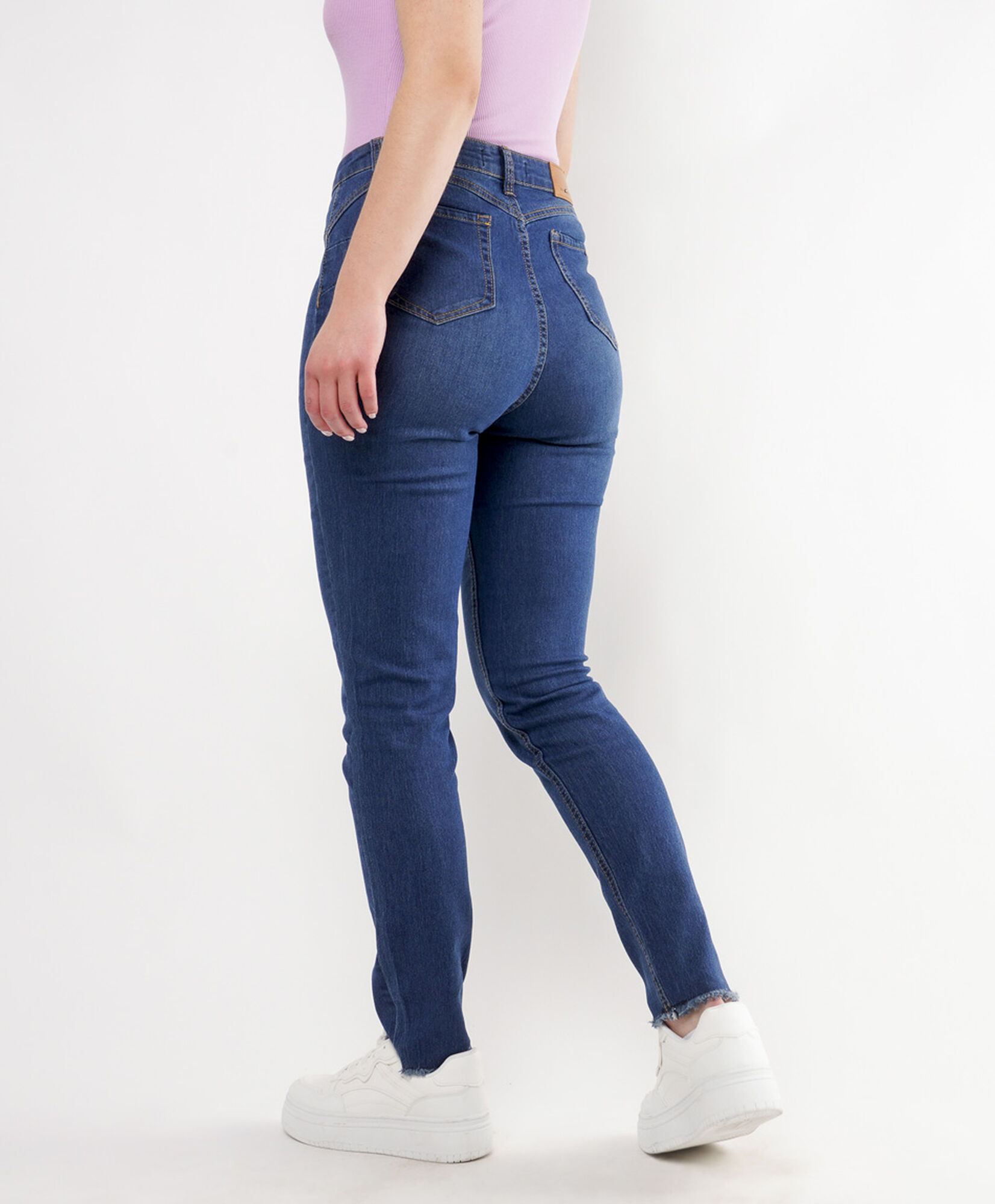 Jeans mujer basta desflecada skinny fit Jeans mujer basta desflecada skinny fit