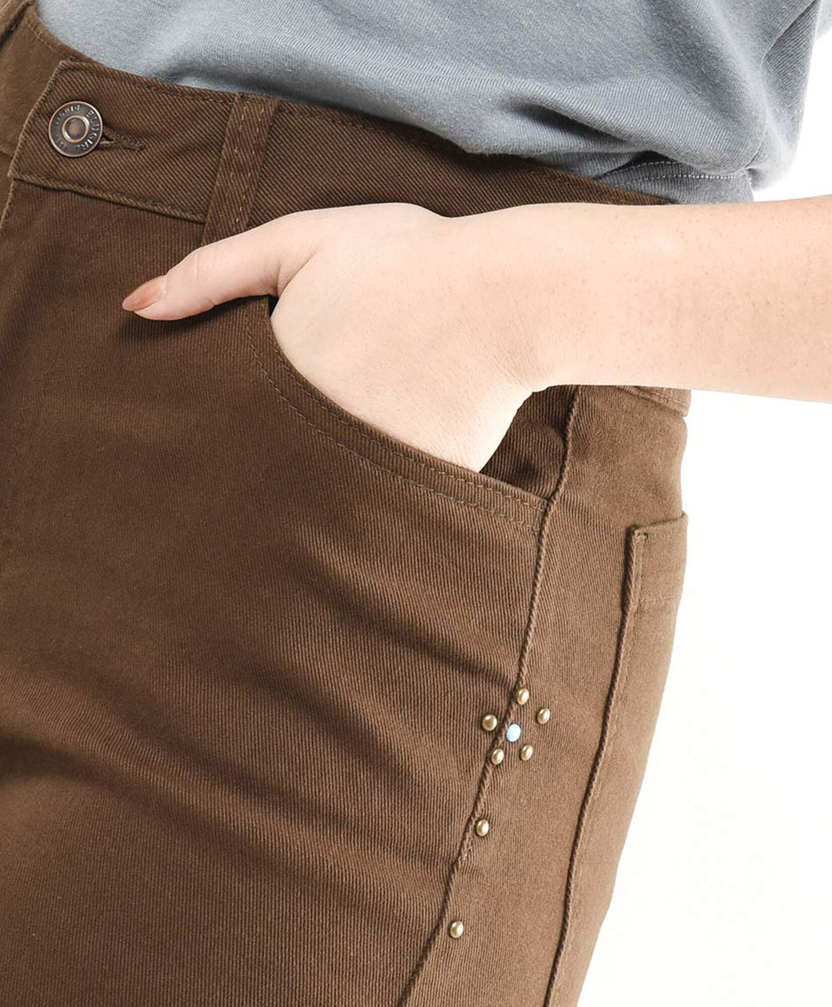 Jeans mujer café tachas wide Jeans mujer café tachas wide