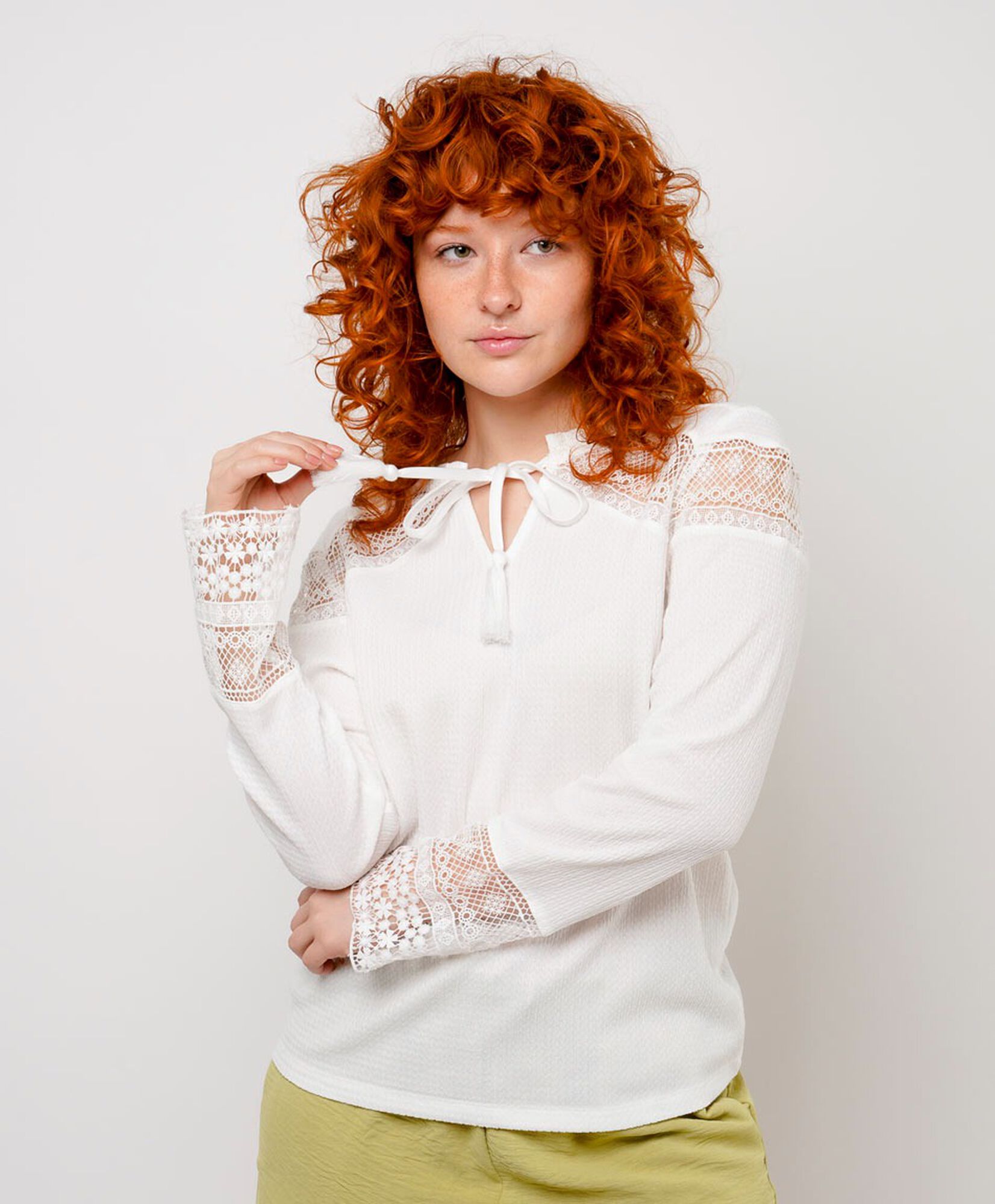 Blusa mujer encaje lazo Blusa mujer encaje lazo