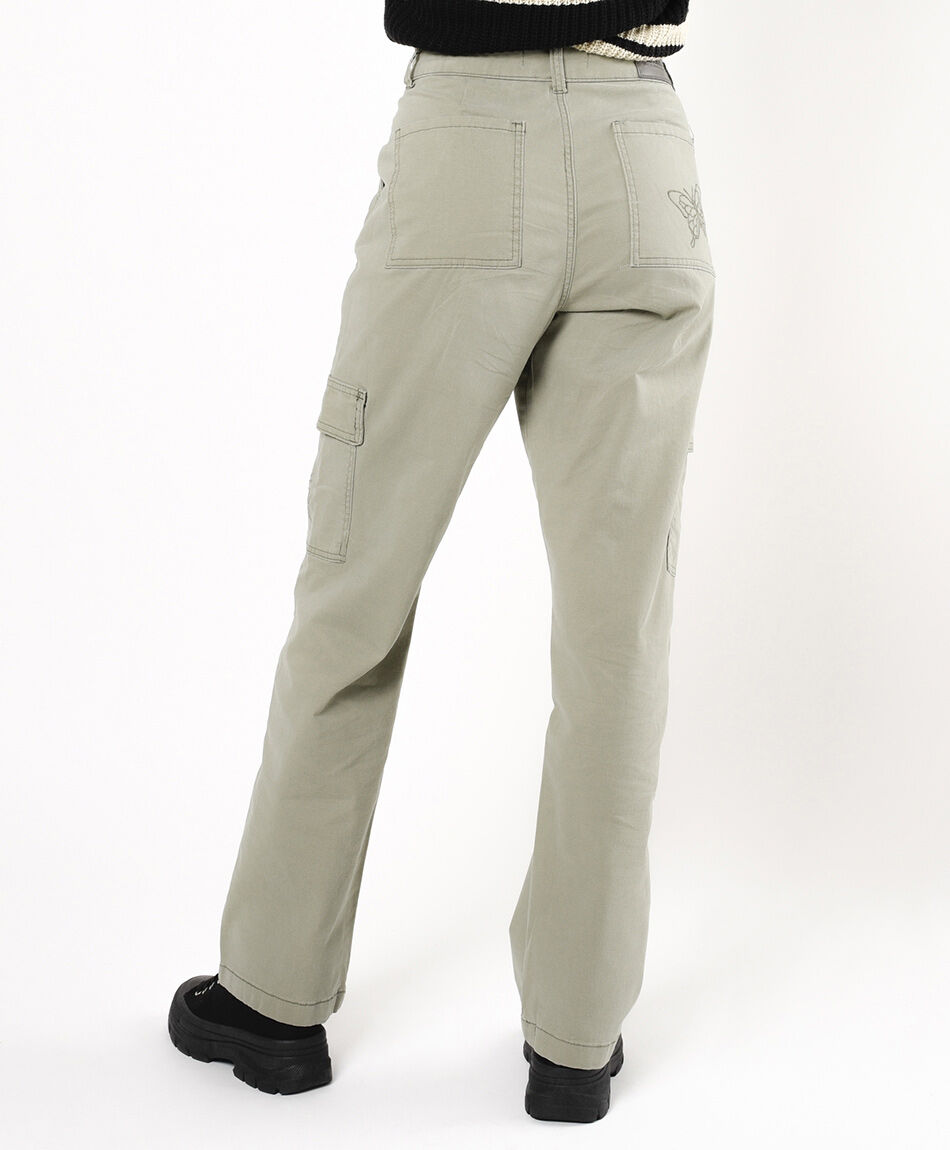 Pantal&oacute;n mujer cargo bordado