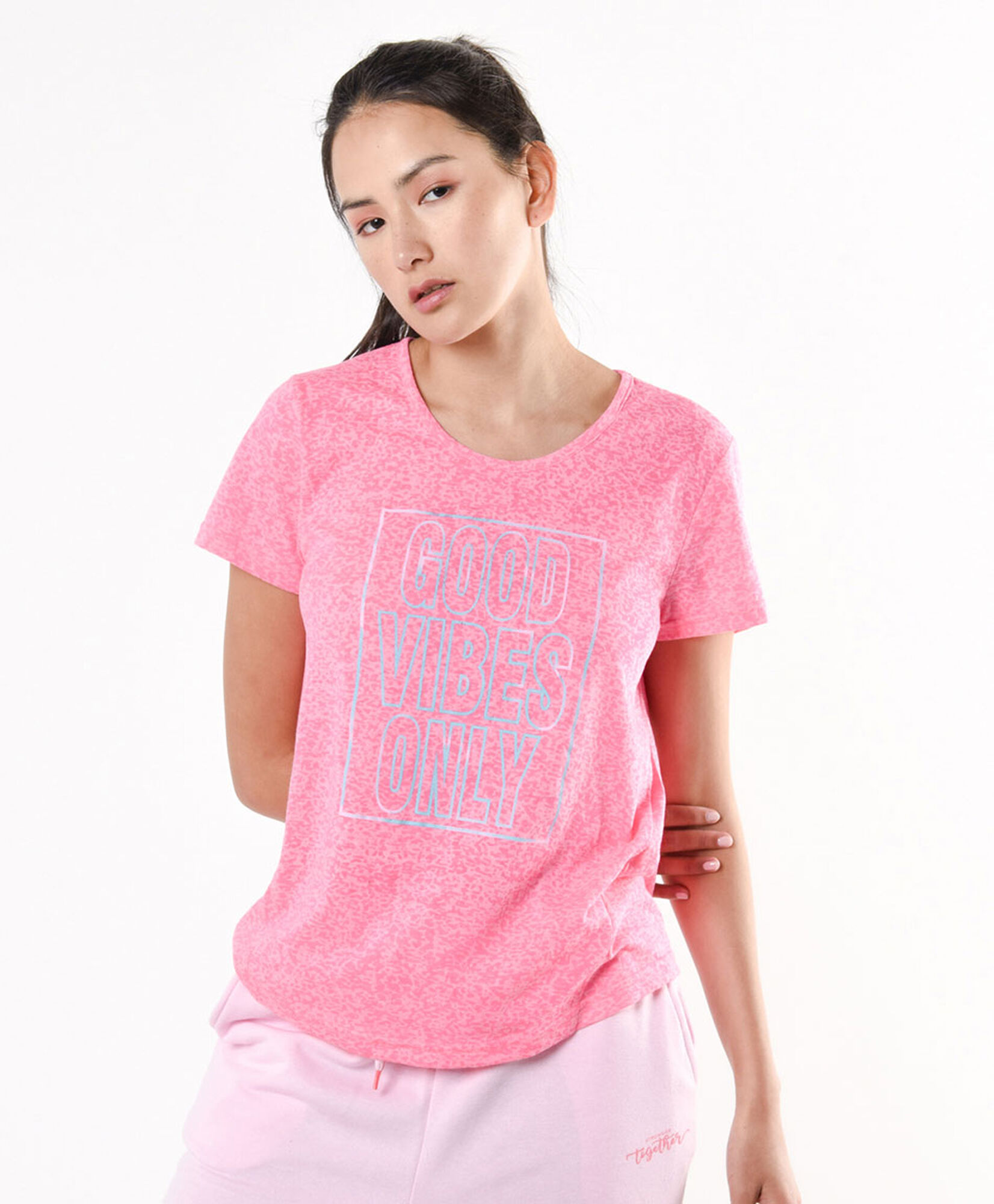 Polera deportiva mujer good vibes Polera deportiva mujer good vibes