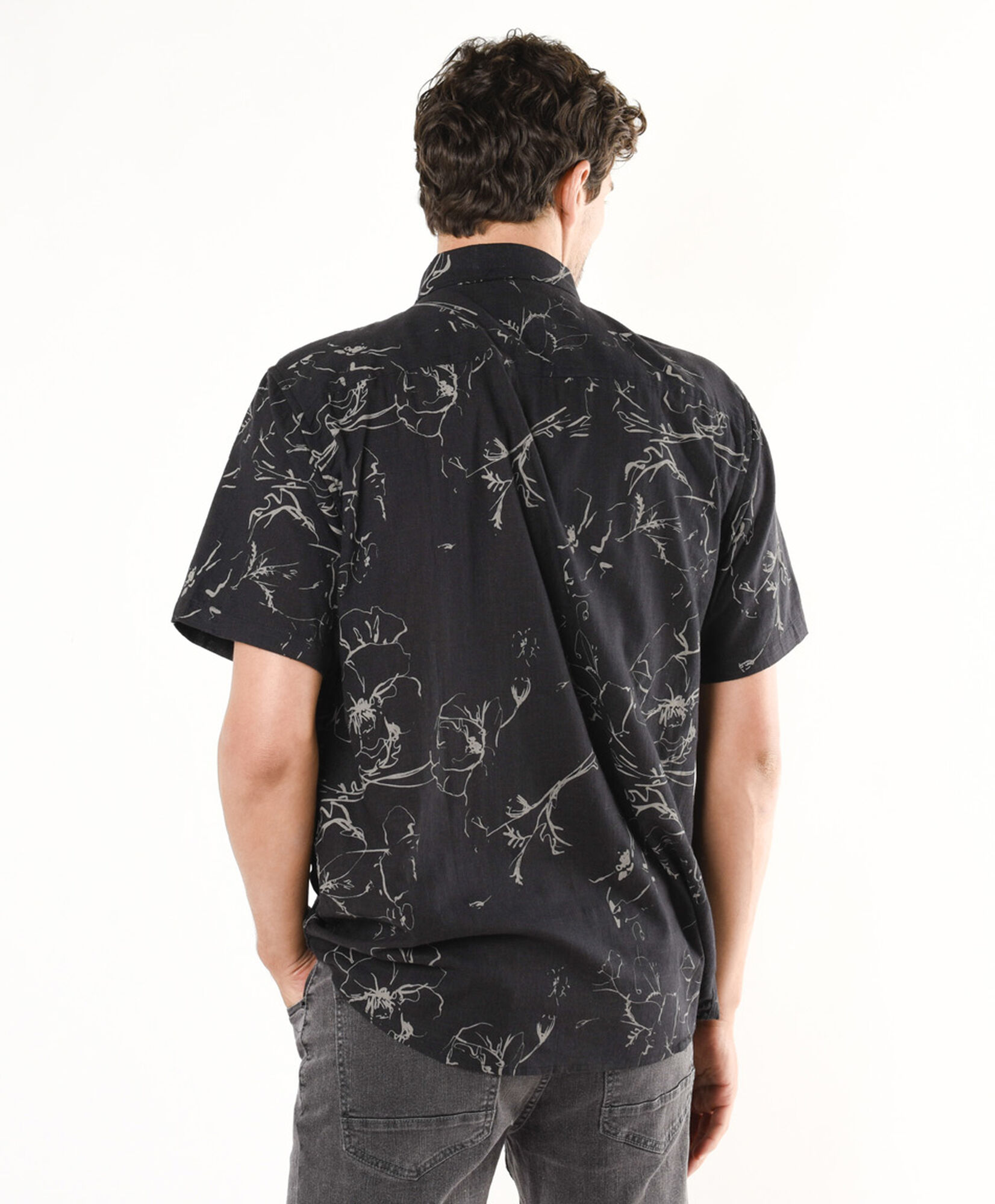 Camisa hombre flor negra Camisa hombre flor negra