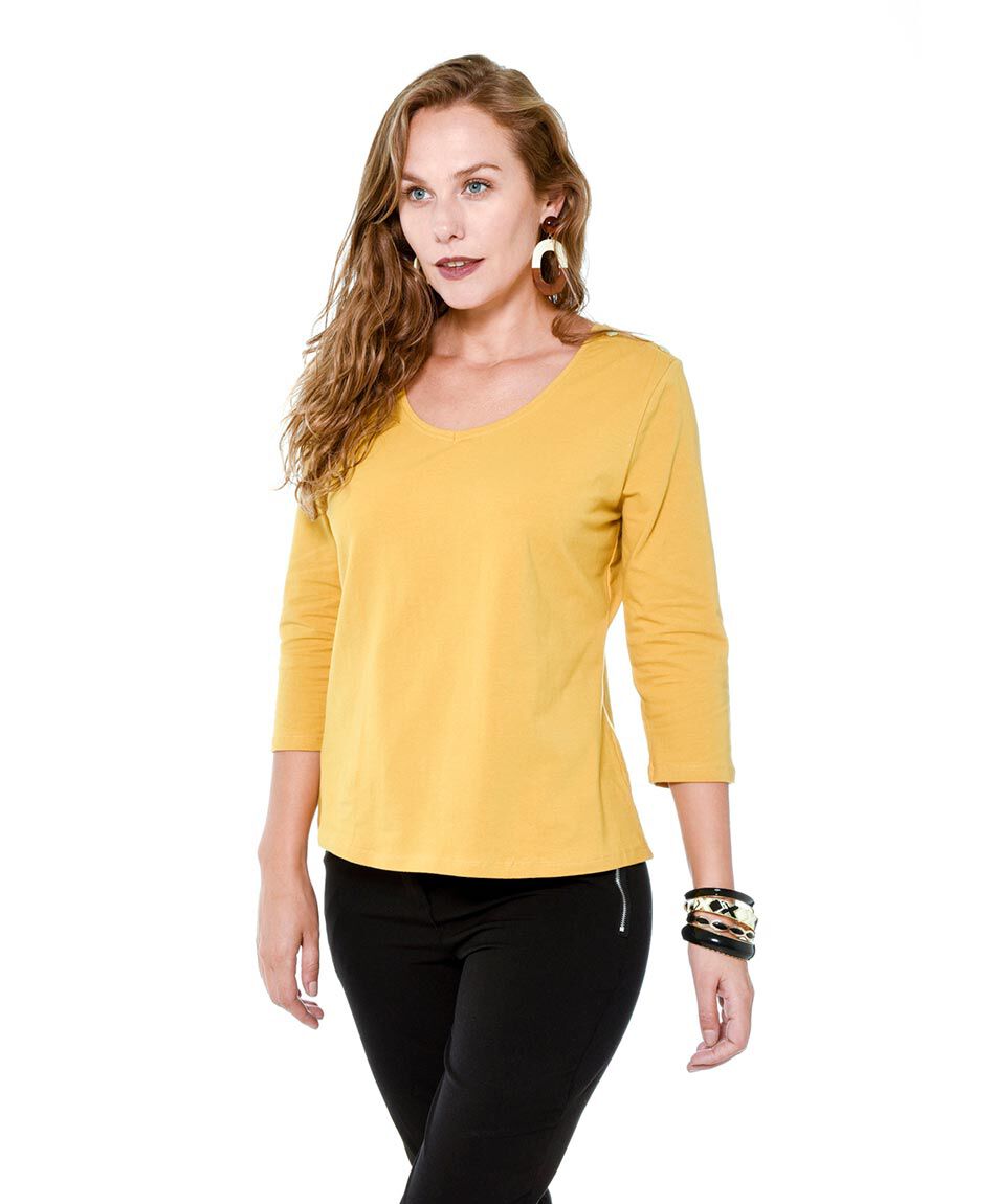 Polera botones dorados