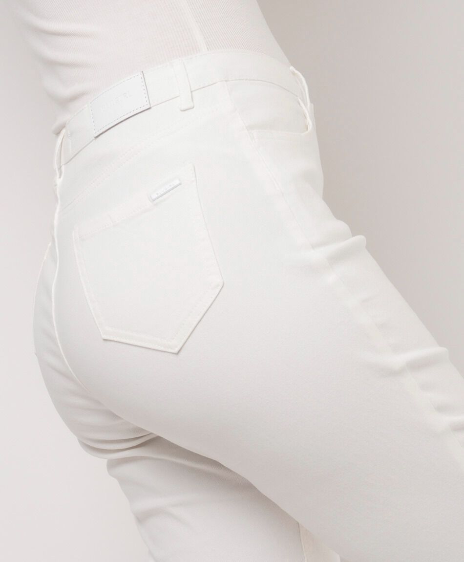 Jeans mujer bordado basta