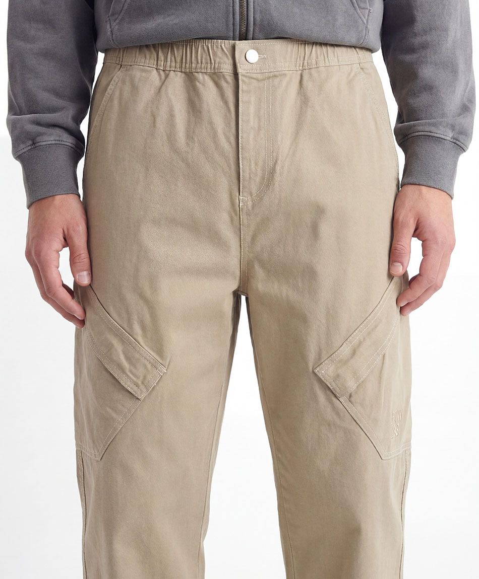 Pantal&oacute;n hombre jogger cargo