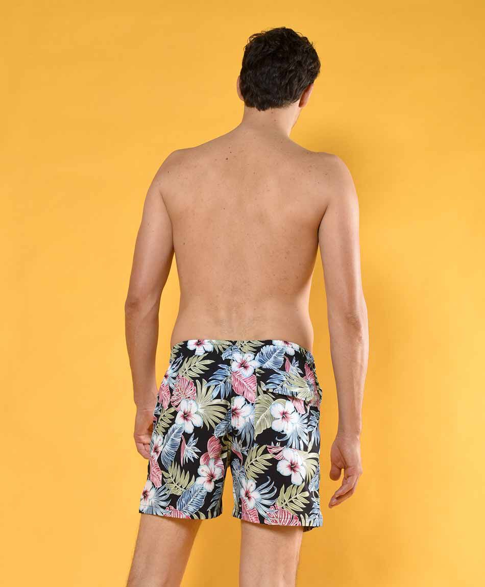 Traje de ba&ntilde;o