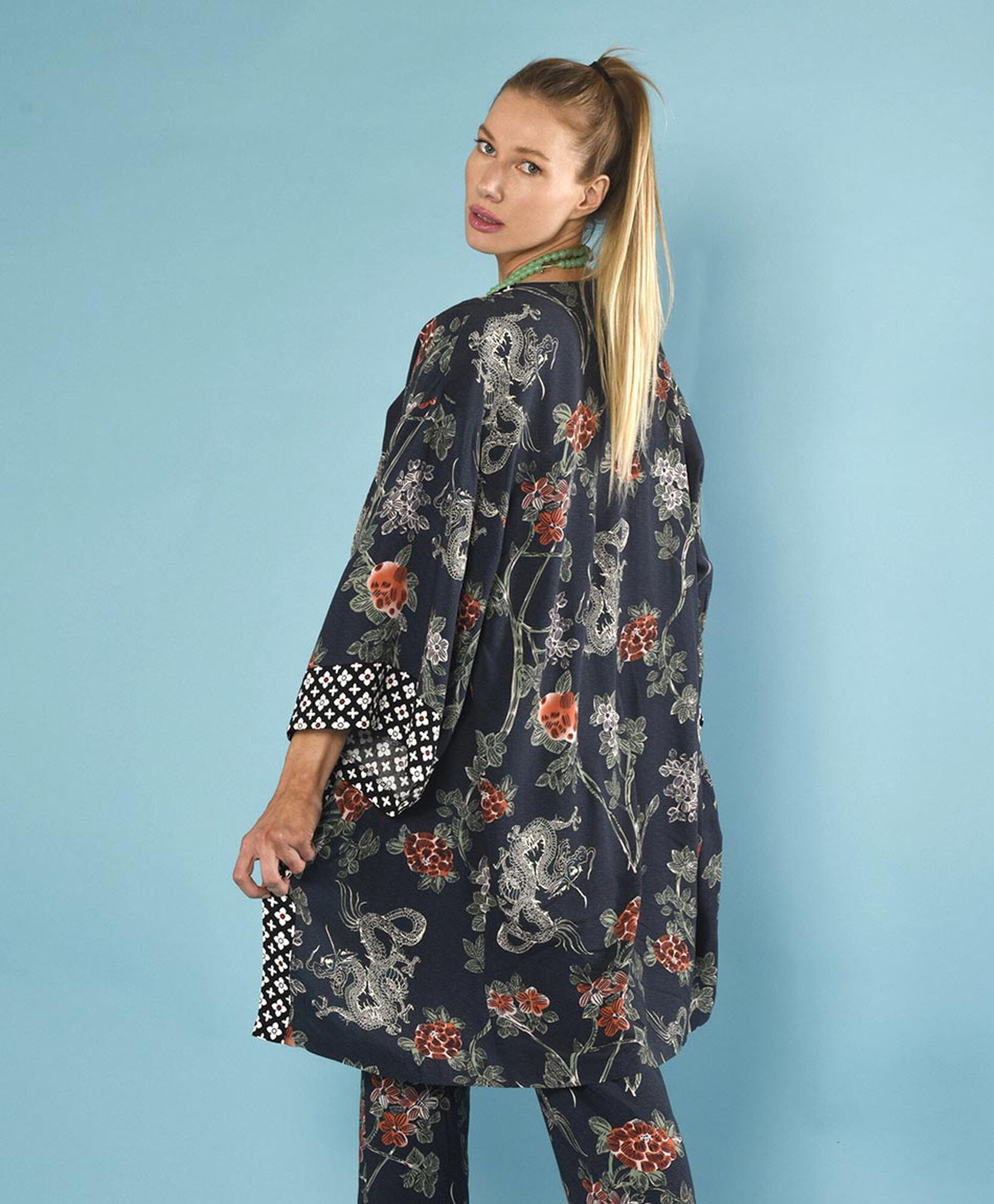 Kimono manga al codo Kimono manga al codo