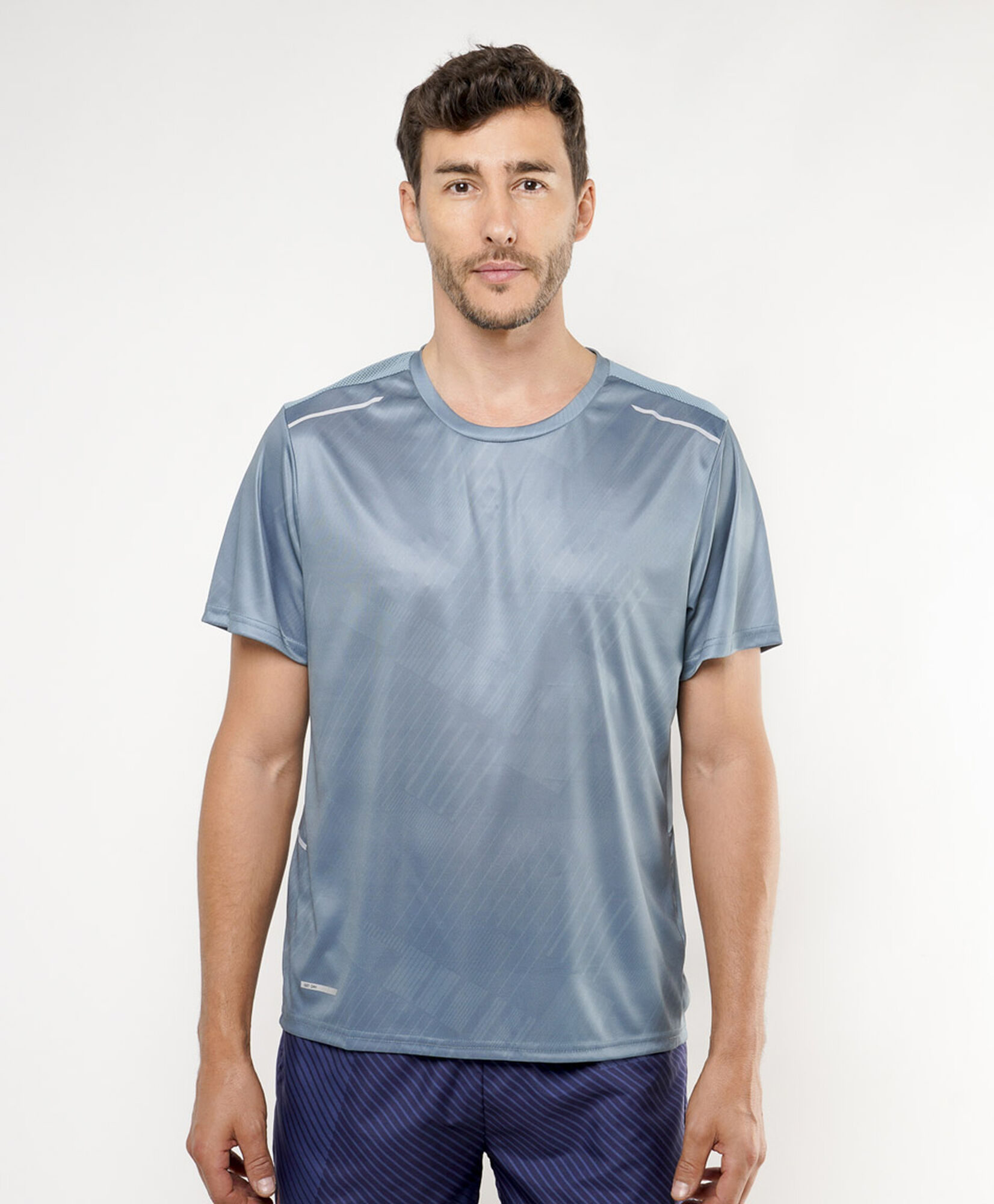 Polera deportiva hombre diseño Polera deportiva hombre diseño