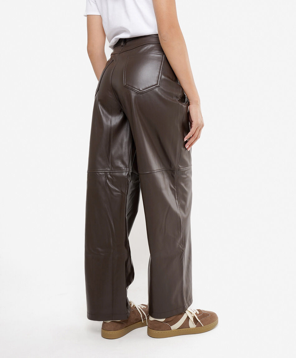 Pantal&oacute;n mujer eco cuero caf&eacute;