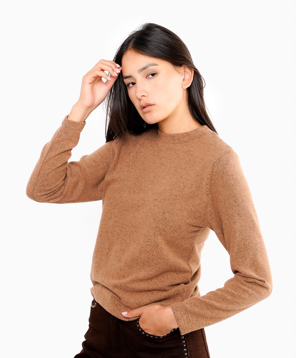 Polera mujer marr&oacute;n suave