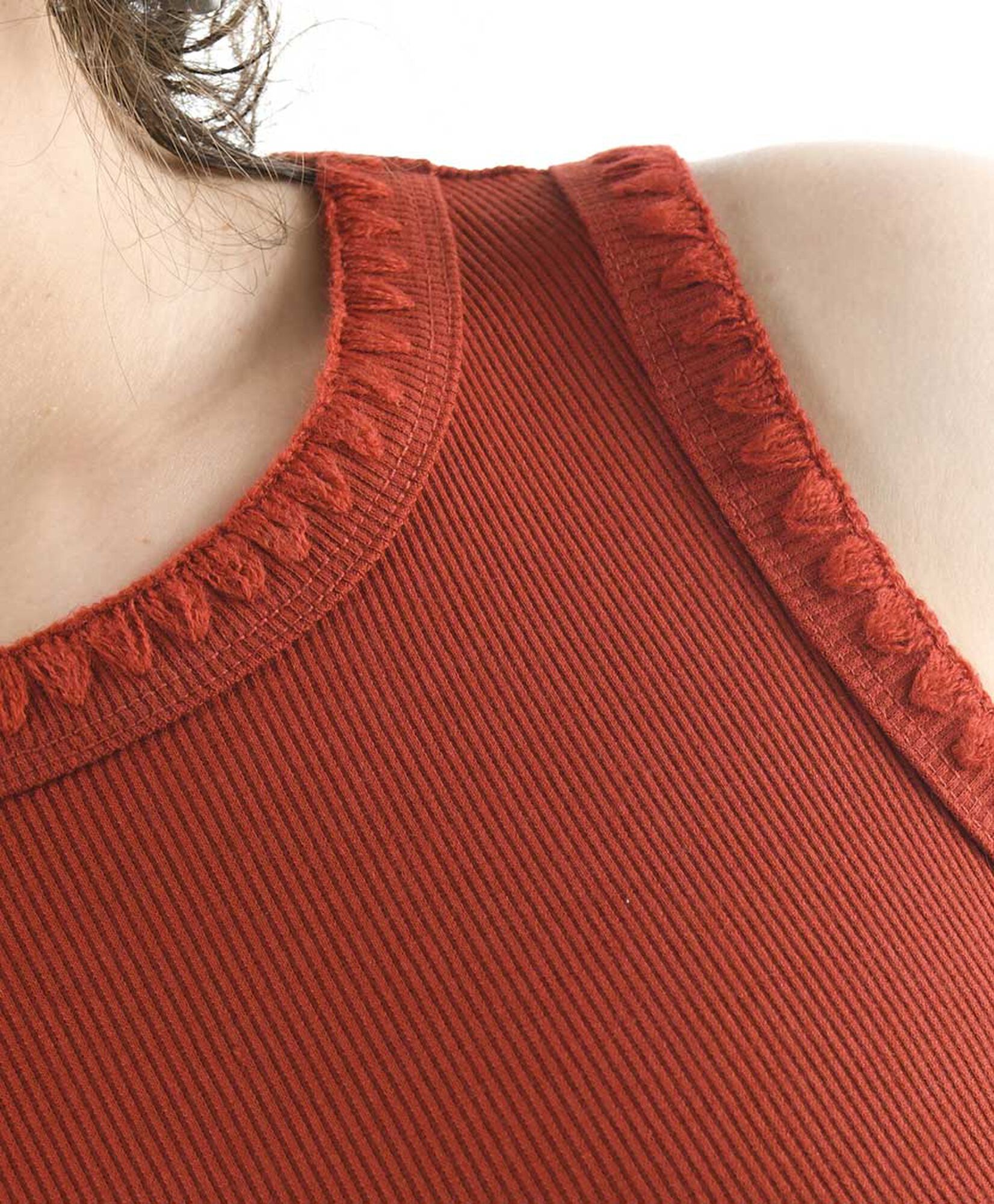 Polera mujer acanalada bordes ajustada Polera mujer acanalada bordes ajustada