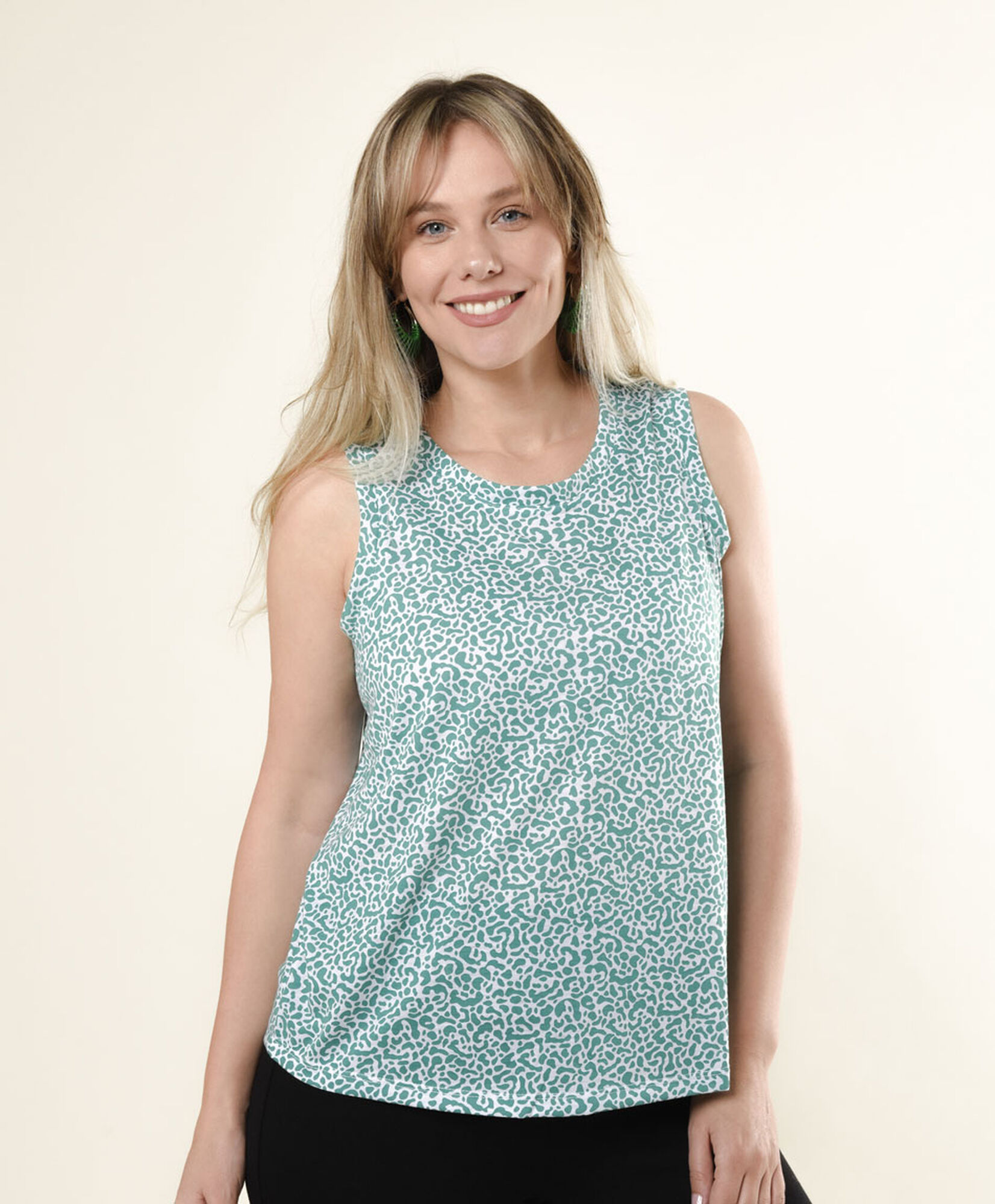 Polera mujer animal print verde Polera mujer animal print verde