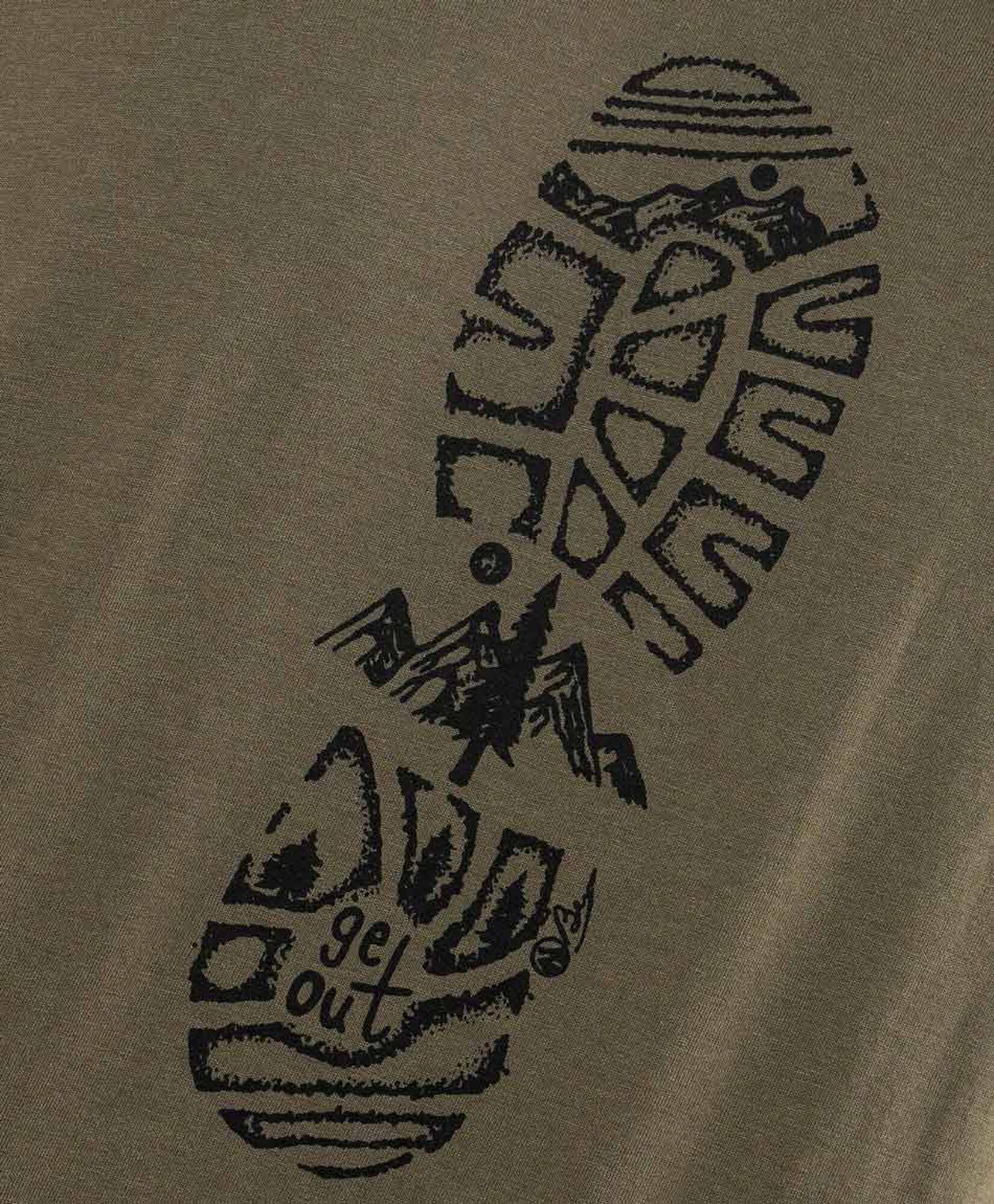 Polera hombre estampado planta zapato Polera hombre estampado planta zapato