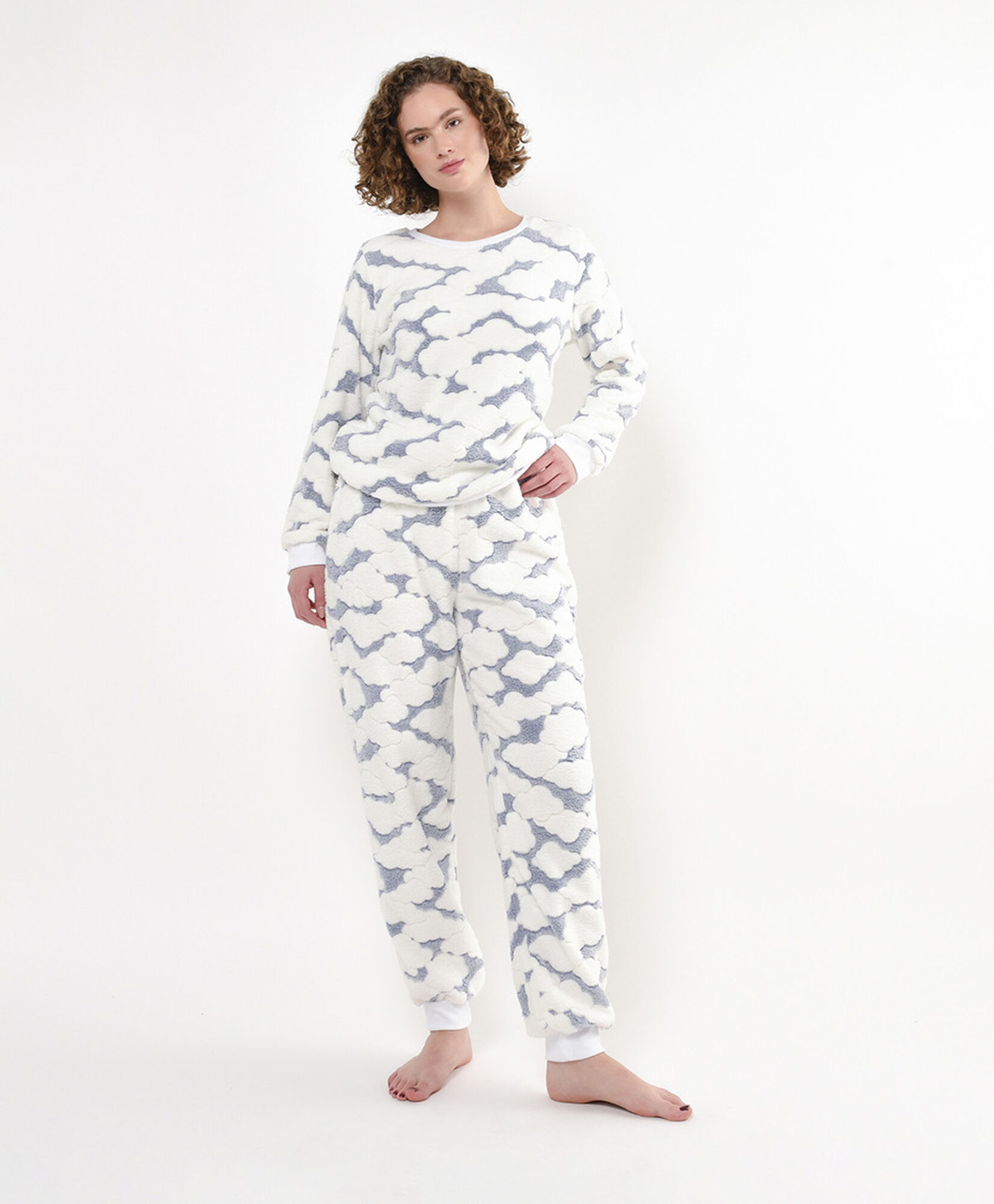 Pijama mujer nubes grueso Pijama mujer nubes grueso