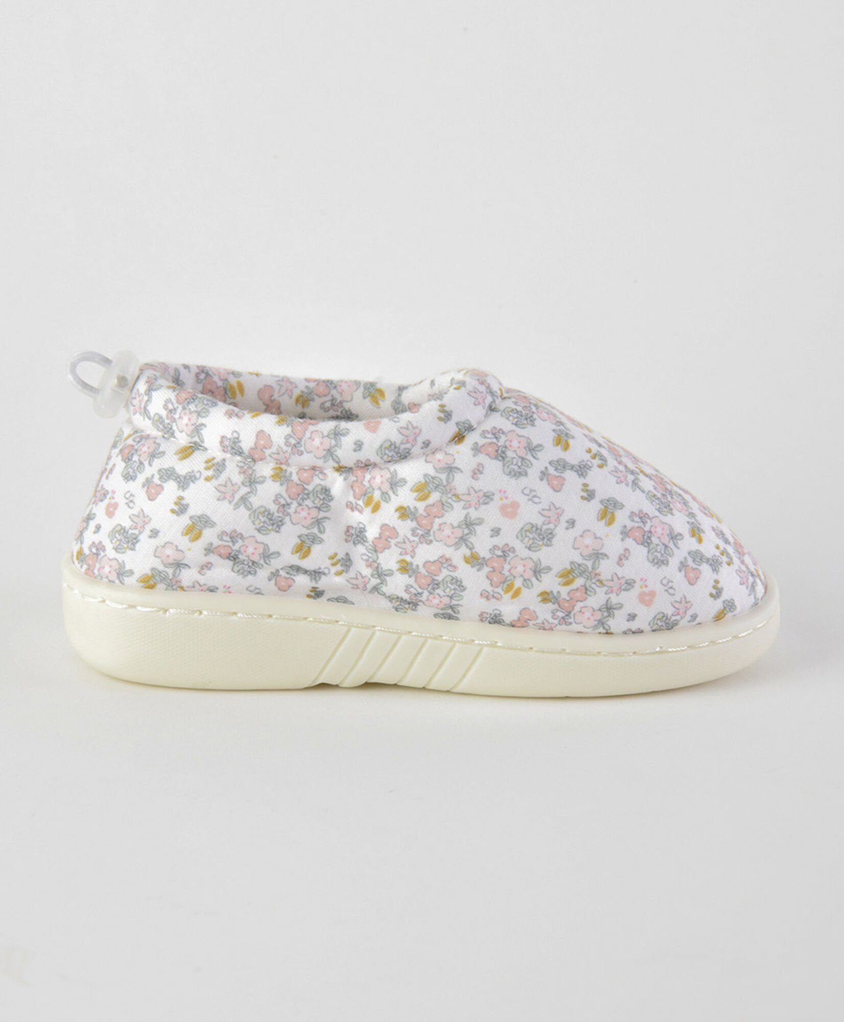 Pantufla infantil (20 a 25) florcitas Pantufla infantil (20 a 25) florcitas