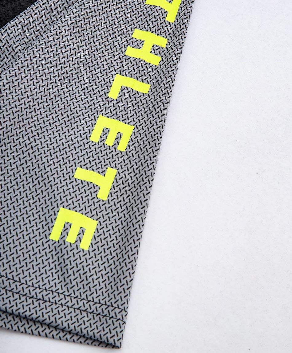 Polera deportiva hombre frase ne&oacute;n
