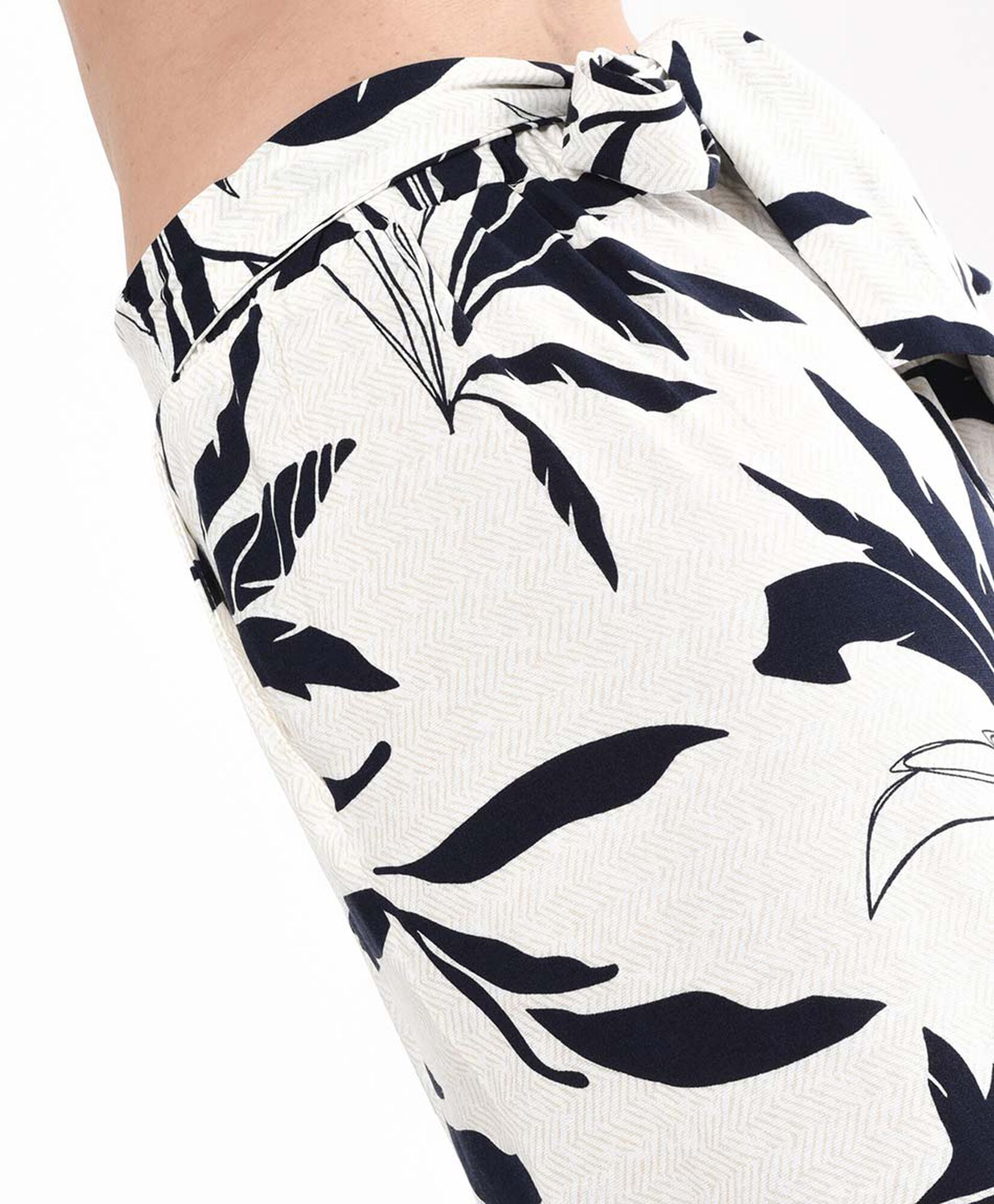 Pantalón mujer hojas wide Pantalón mujer hojas wide