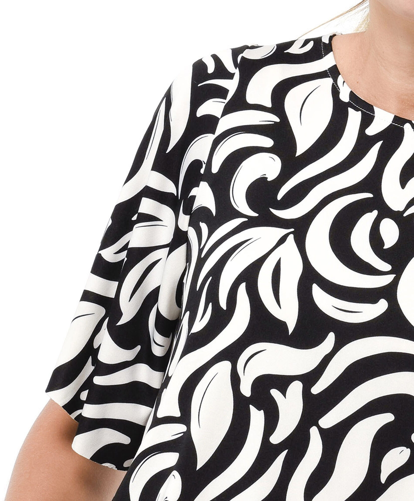 Polera mujer estampada bicolor Polera mujer estampada bicolor