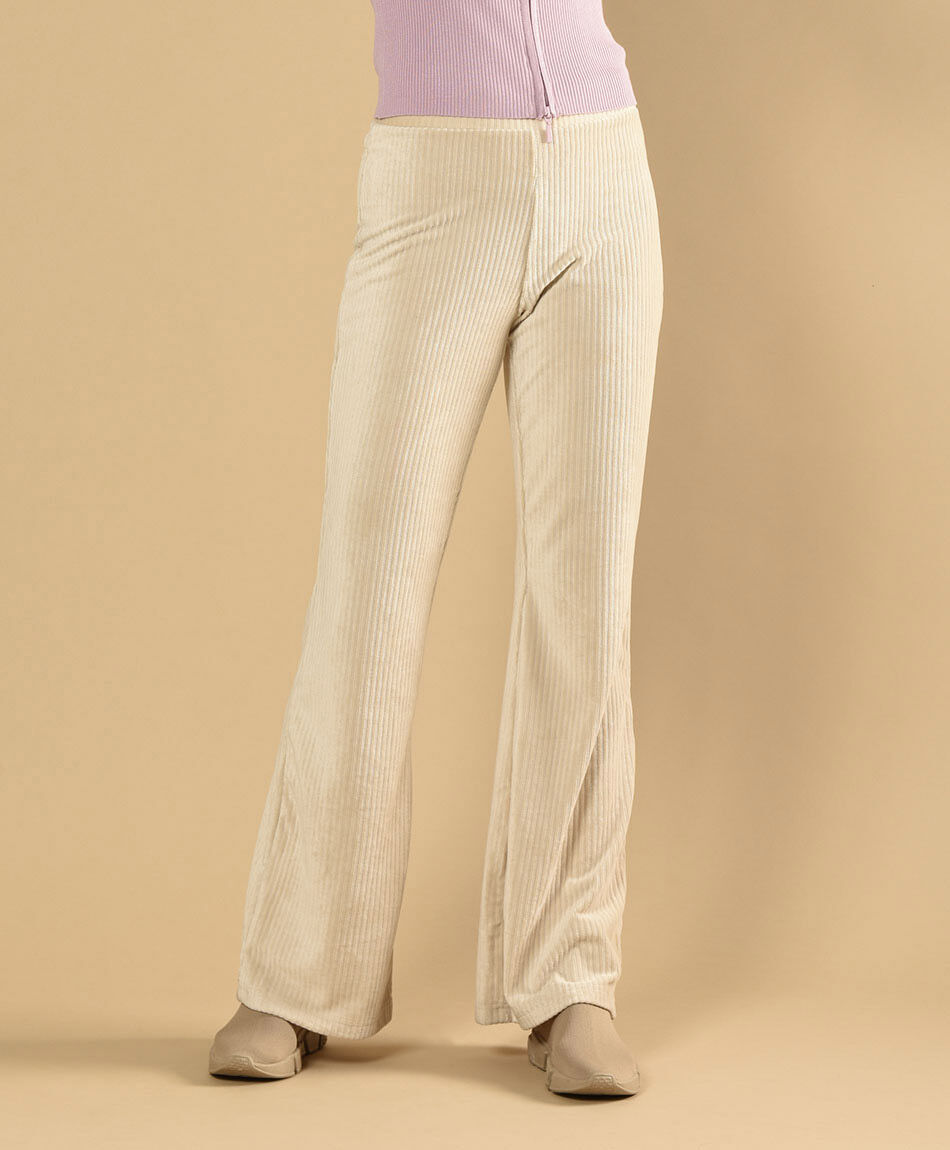 Pantal&oacute;n flare corderoy