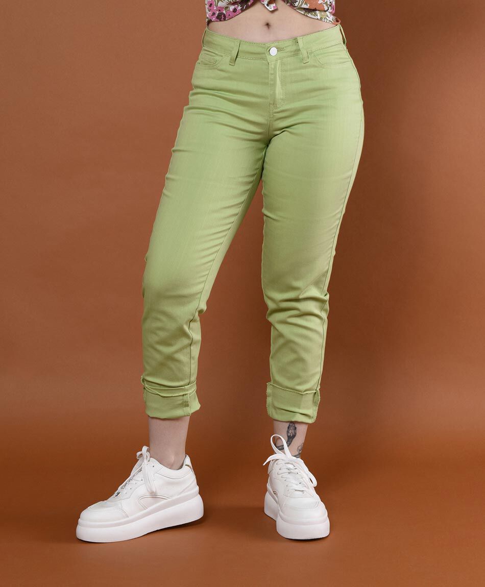 Pantal&oacute;n tiro alto skinny fit