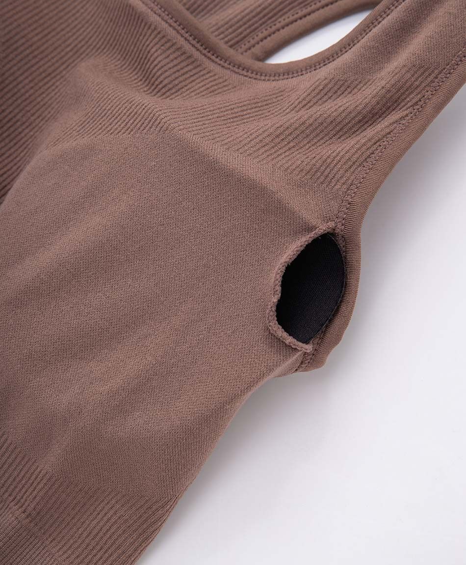 Peto deportivo mujer caf&eacute; seamless