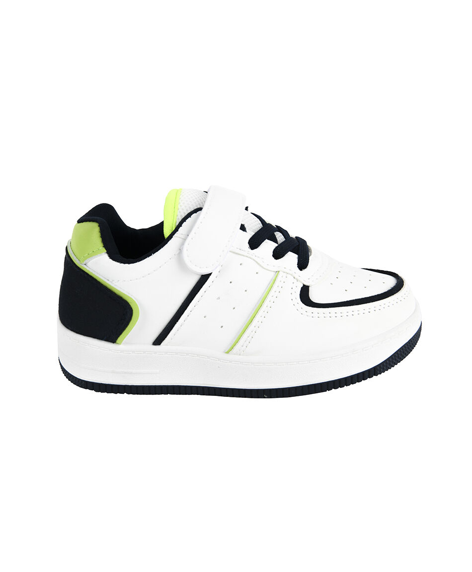 Zapatilla infantil puntos calados