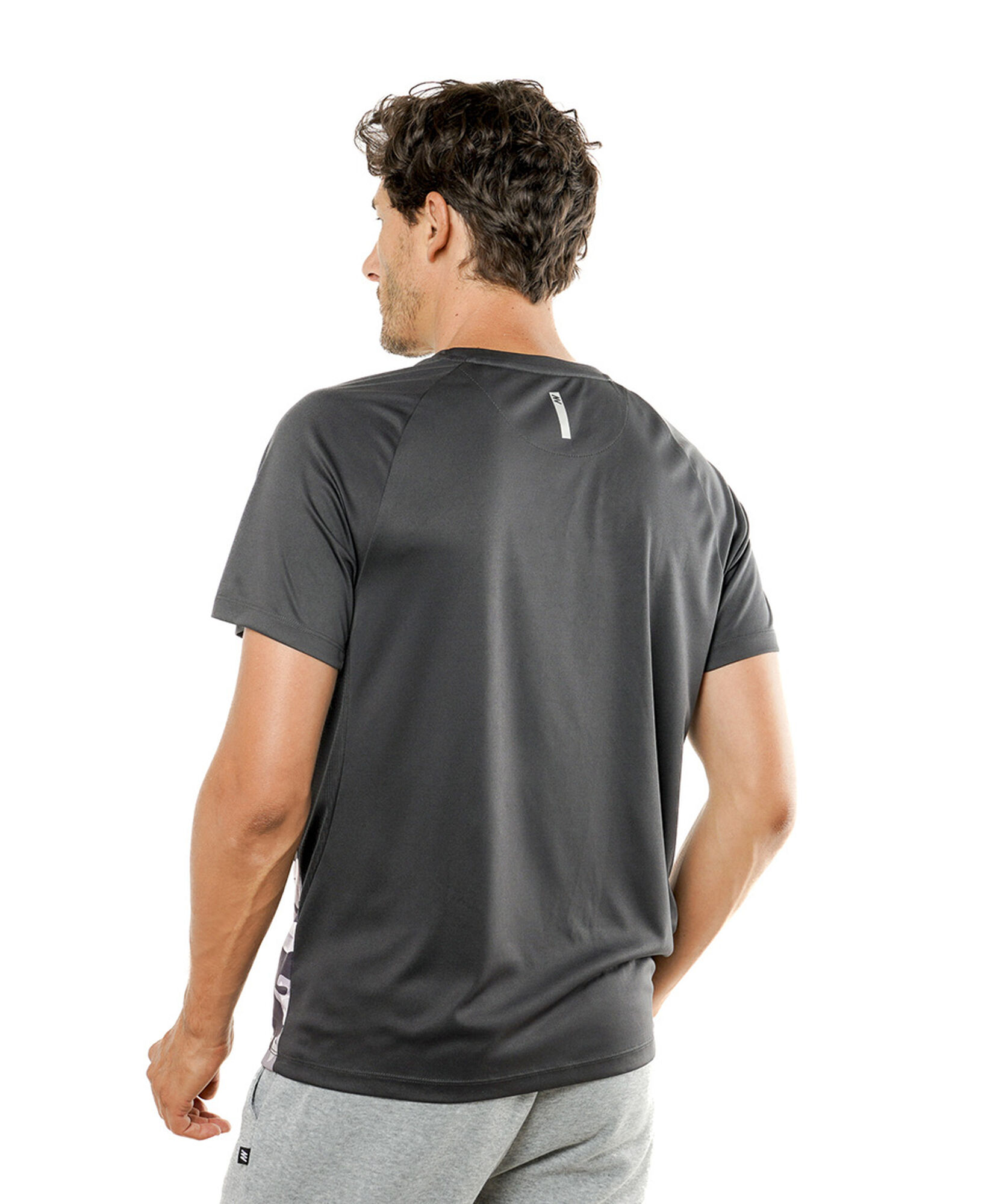 Polera deportiva hombre print camuflaje Polera deportiva hombre print camuflaje