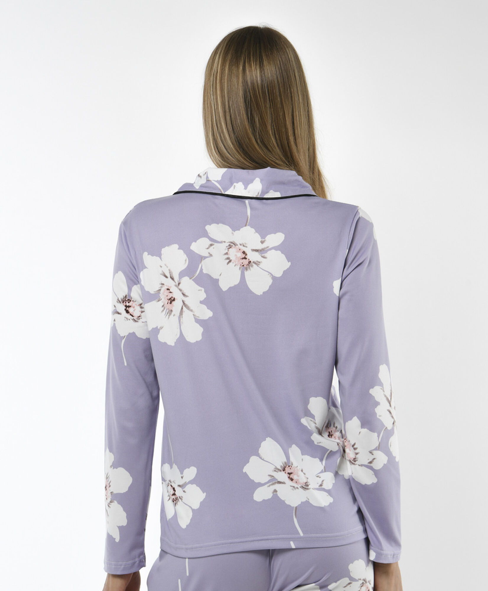 Pijama mujer clásico floreado Pijama mujer clásico floreado