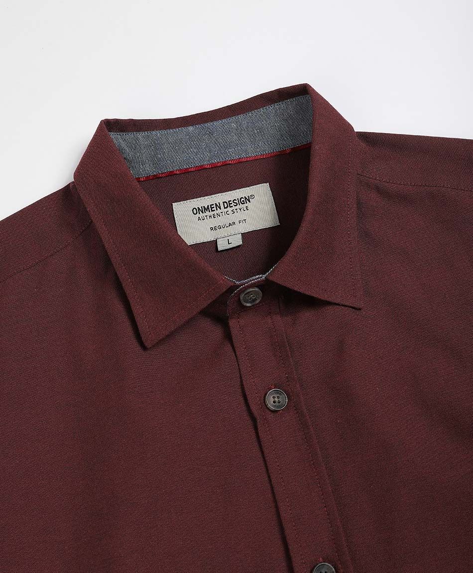 Camisa hombre lisa burdeo