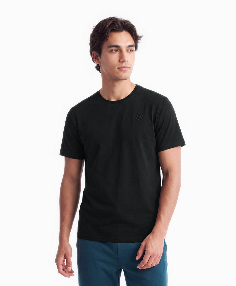 Polera deportiva hombre lisa