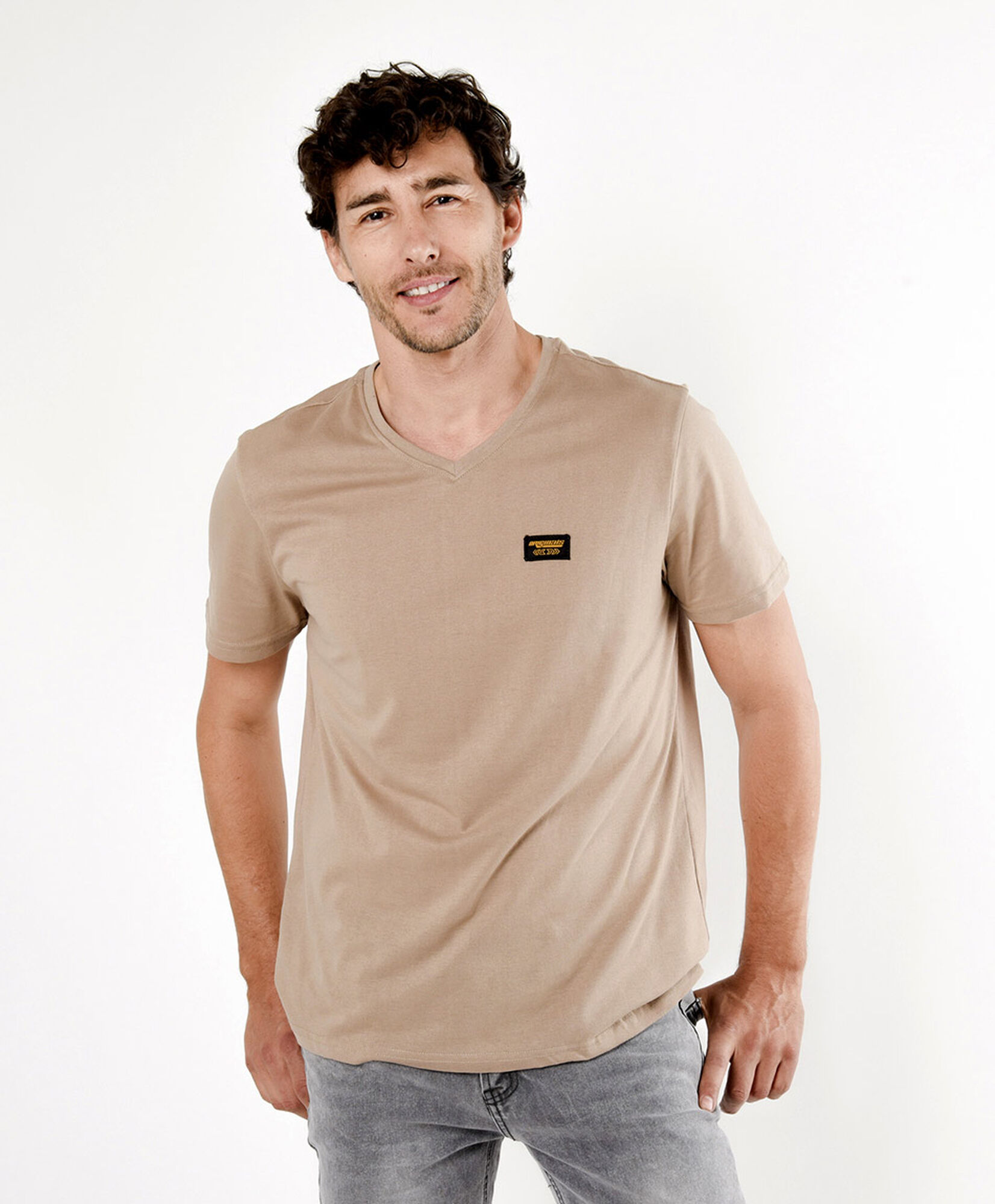 Polera hombre lisa mini logo colores Polera hombre lisa mini logo colores