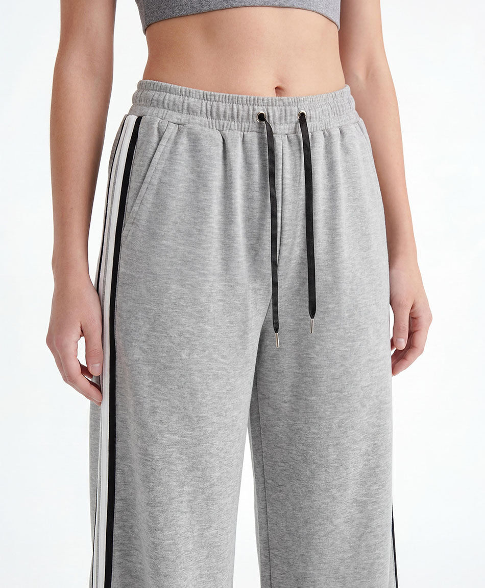 Pantal&oacute;n deportivo mujer gris flare