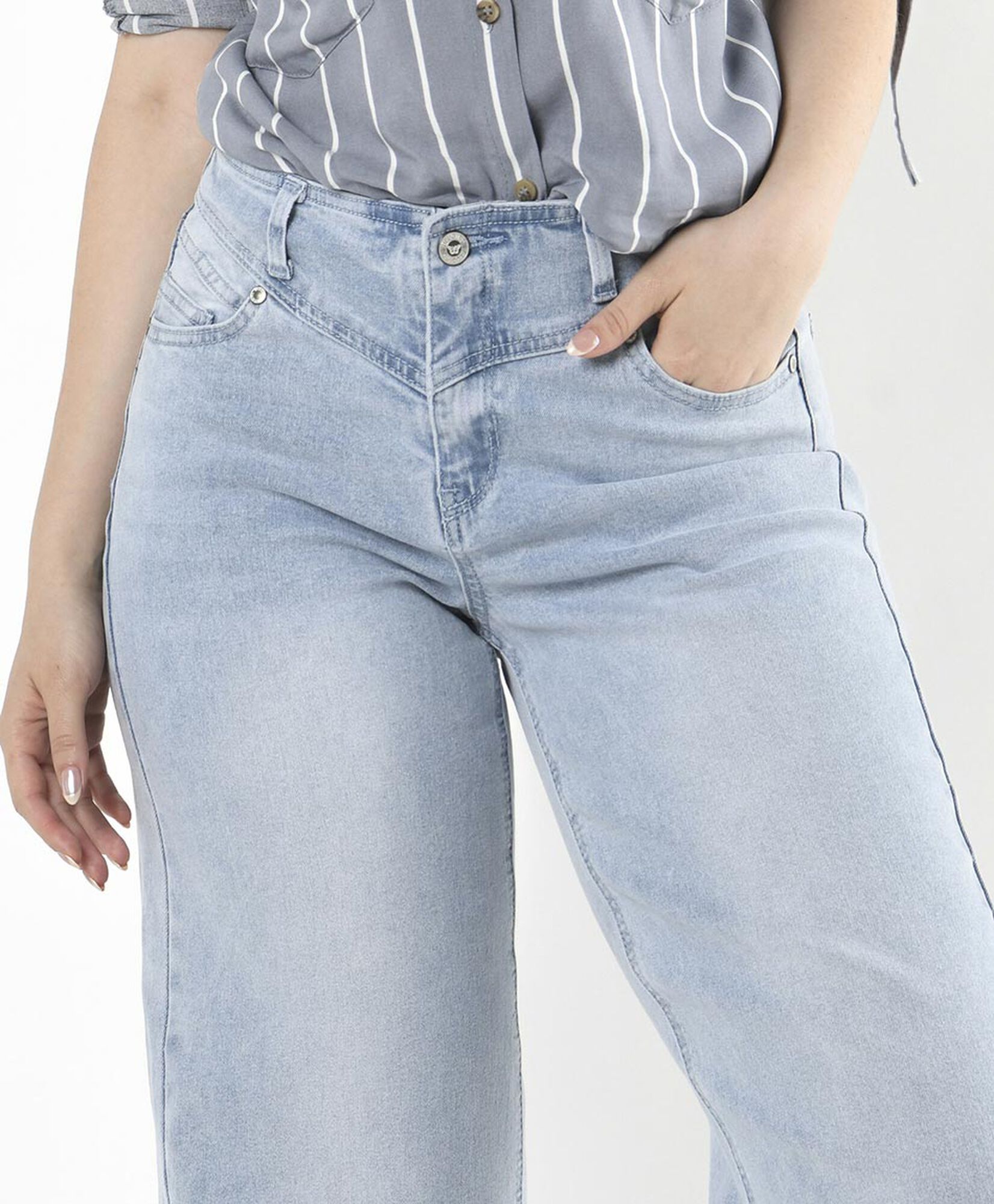 Jeans mujer basta bordada Jeans mujer basta bordada