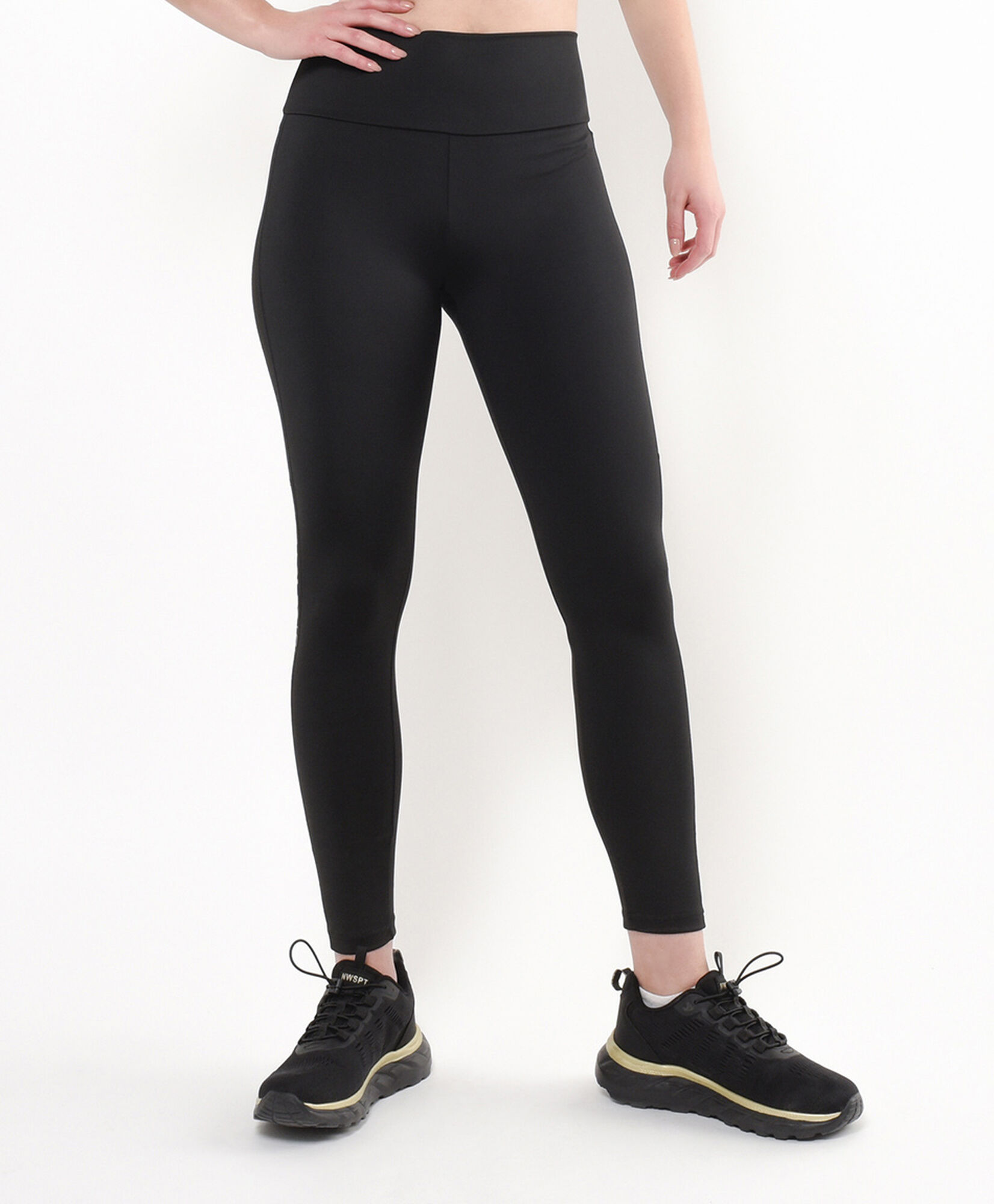 Calza deportiva mujer texto lateral Calza deportiva mujer texto lateral