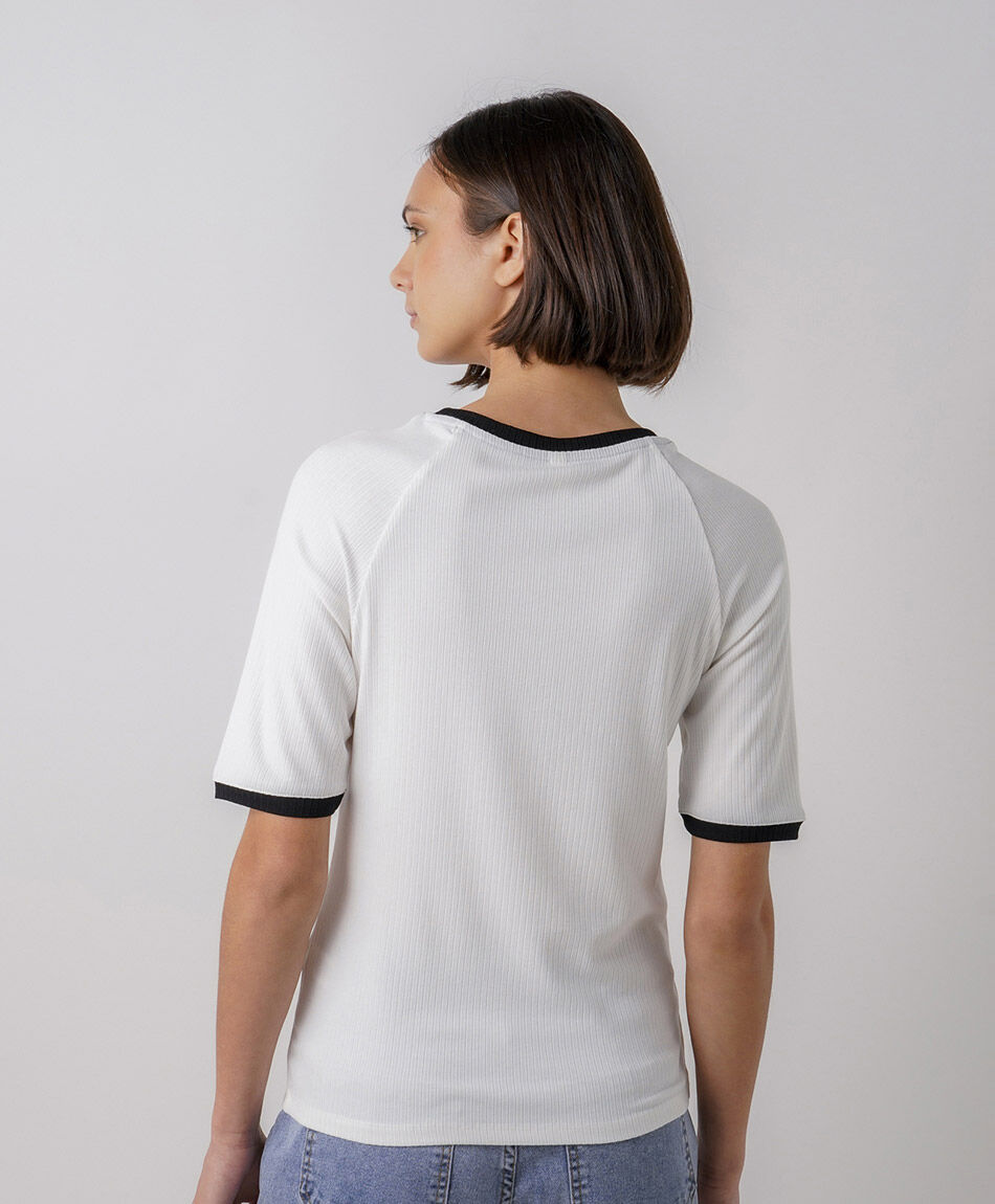 Polera mujer canal&eacute; contraste blanca